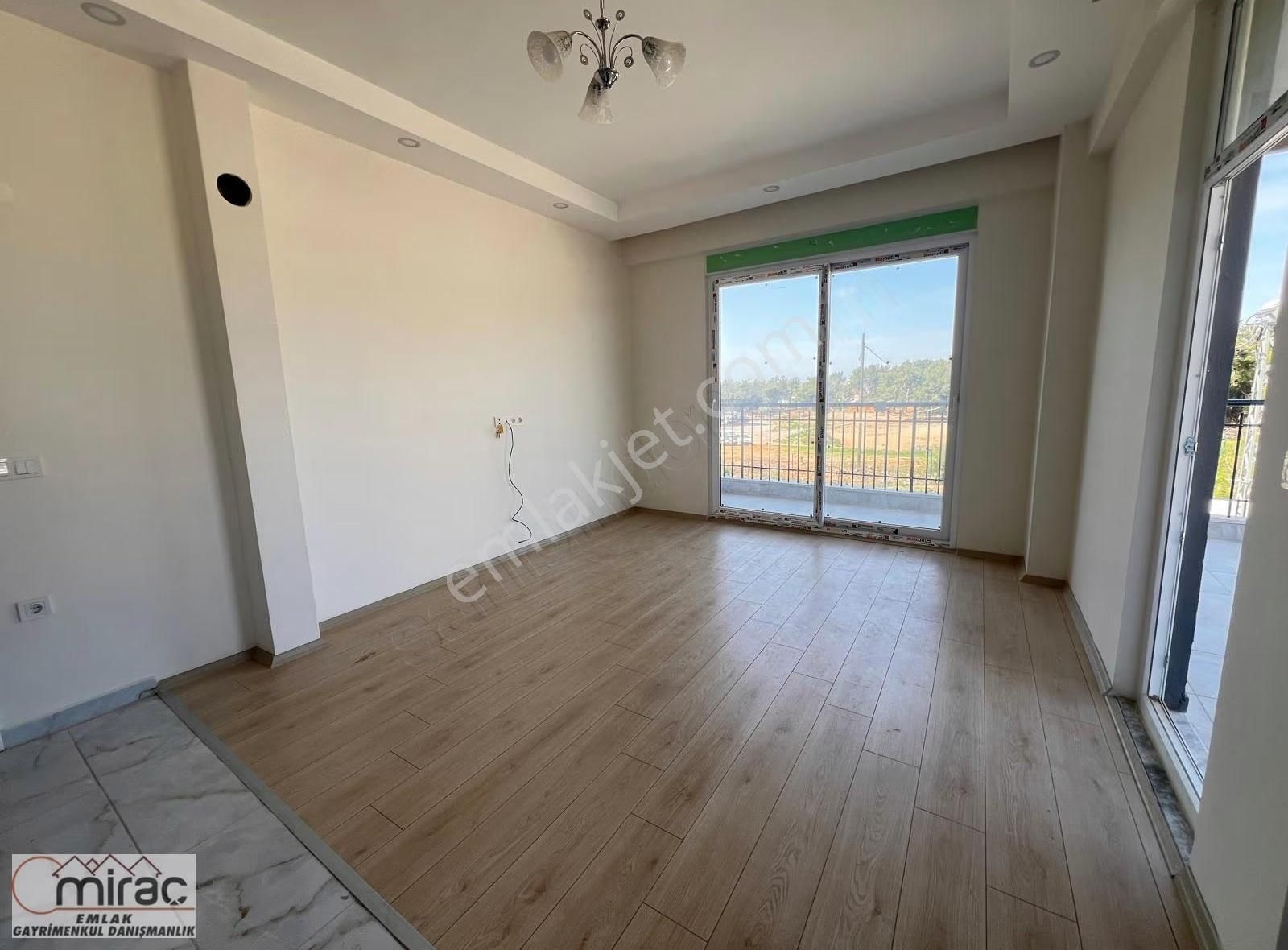 Sarılar Ana Cadde Üzerinde Asansörlü 2+1 Sıfır Arakat - Görsel 19
