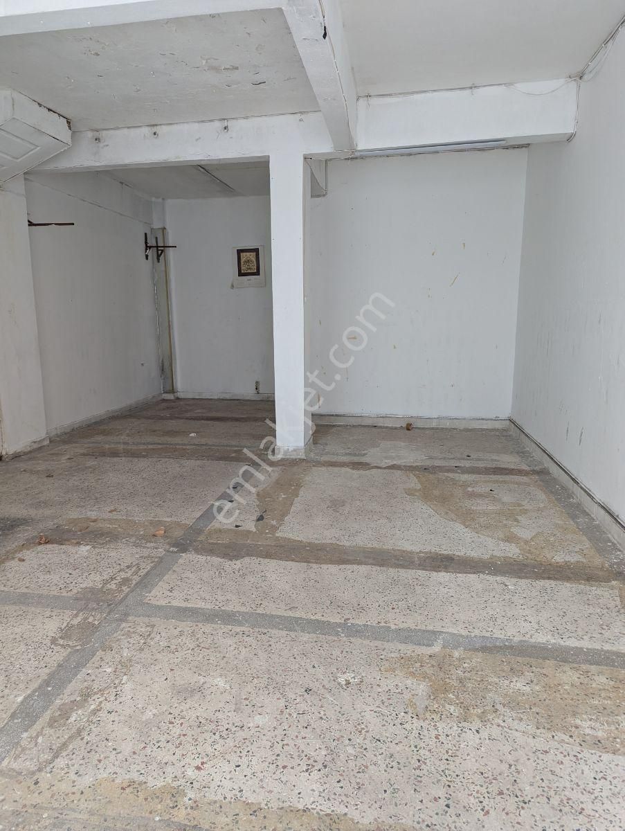 Kocamustafapaşa Alıpaşa Kurusebil Sk'ta Satılık Depolu Dükkan - Görsel 3