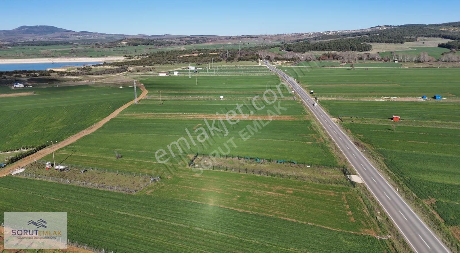 Mecidiye Köyü Girişi Satılık Tarla 737 M² Ana Yola Cephe - Görsel 2