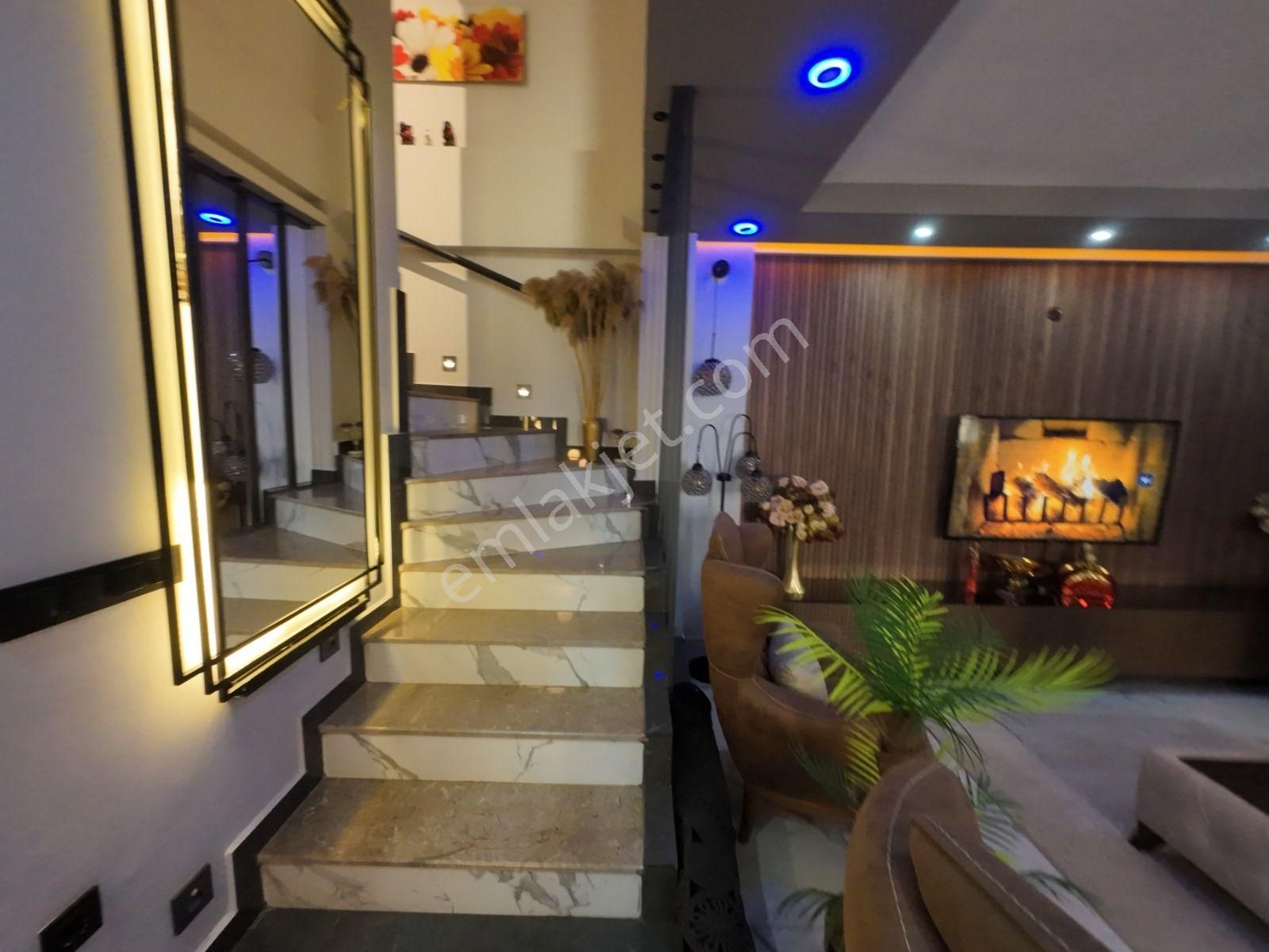 Çamlık Mahallesinde 2. Koya Yürüme Mesafesinde Satılık 4+1 Villa - Görsel 24