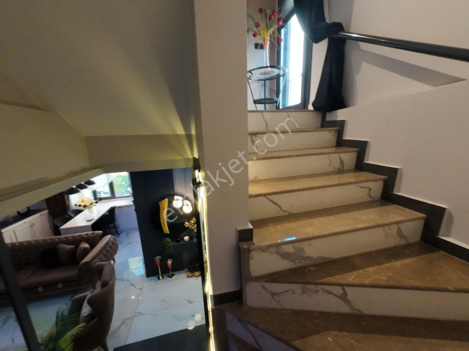 Çamlık Mahallesinde 2. Koya Yürüme Mesafesinde Satılık 4+1 Villa - Görsel 7