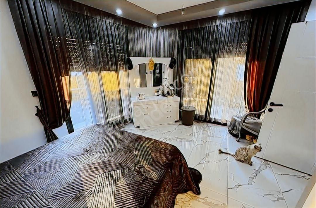 Çamlık Mahallesinde 2. Koya Yürüme Mesafesinde Satılık 4+1 Villa - Görsel 14