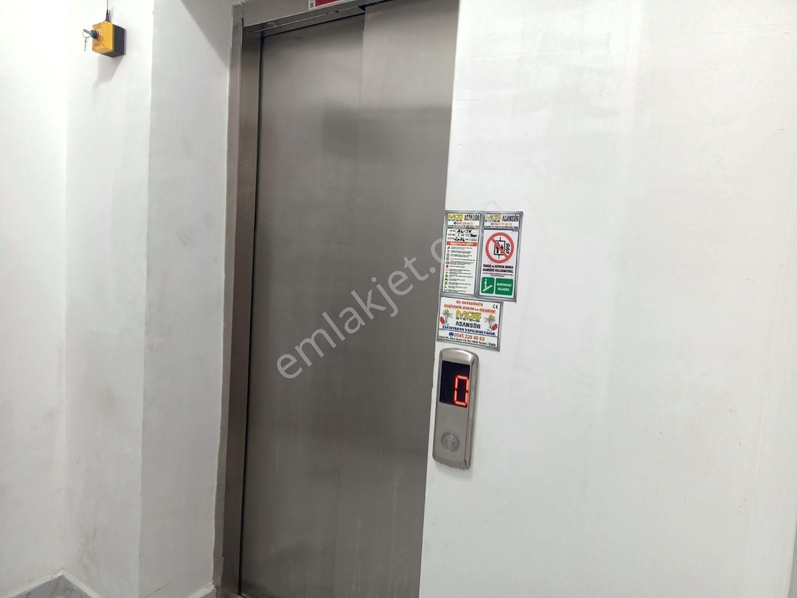Buket Emlaktan Kiralık 3+1 Daire Ara Kat Doğalgazlı Asansörlü - Görsel 15