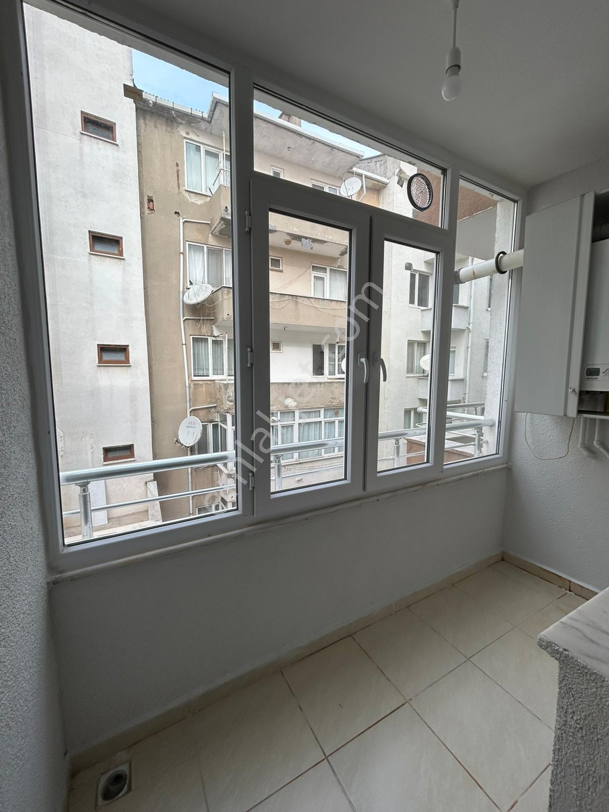 Karakaş Mahallesi Stadyum Dibi Kiralık 2+1 Arakat Daire - Görsel 8