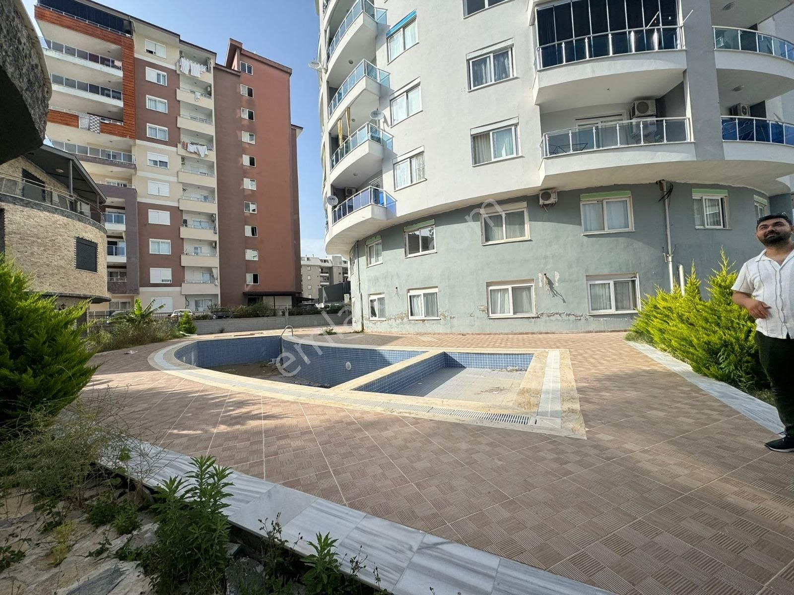 Mahmutlarda 1+1 Eşyalı Havuzlu Asansörlü Satılık - Görsel 18