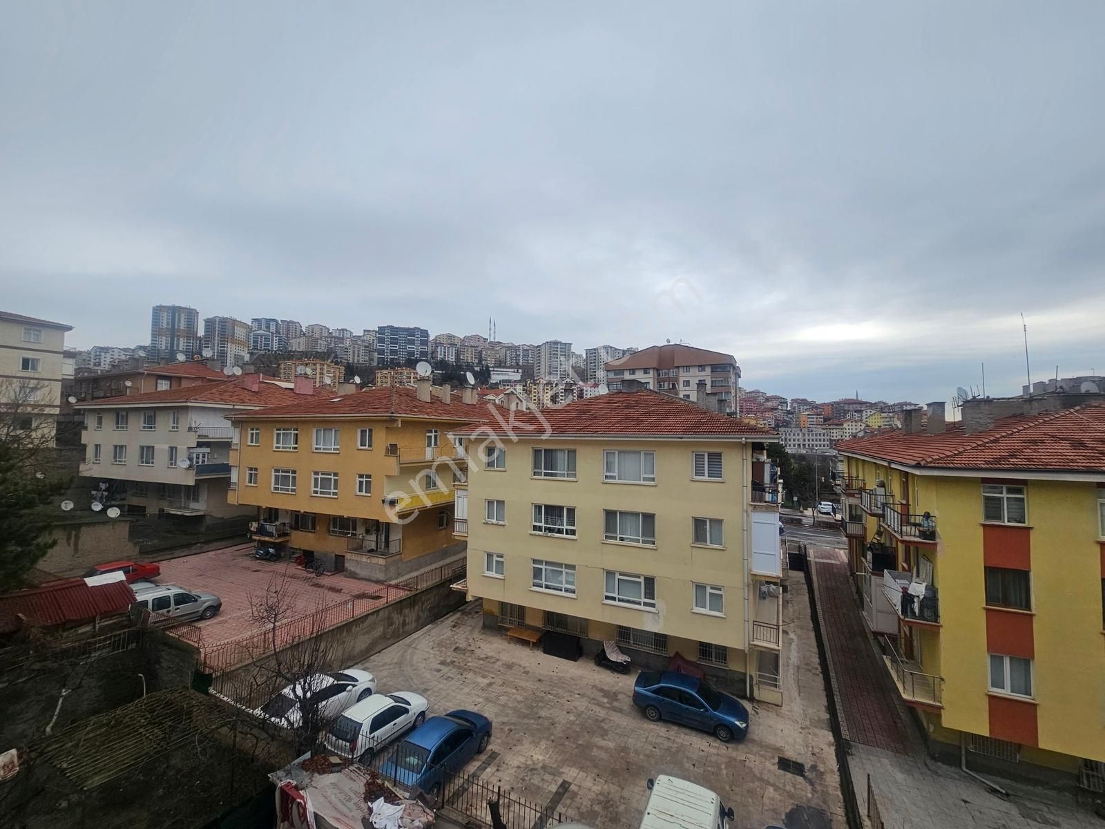 Şimşek'ten Ayvalı Merkez Cami Yakını 110m2 1.kat 3+1 Kiralık