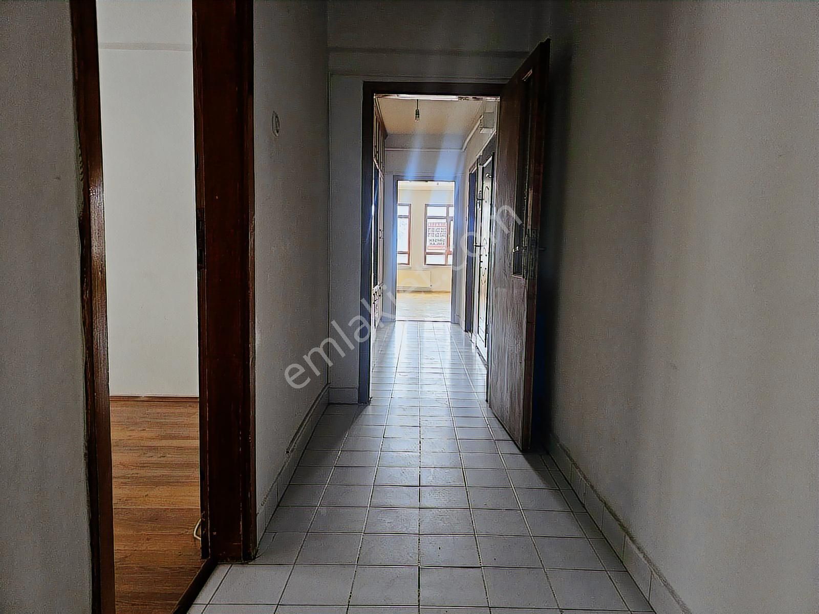 Şimşek'ten Ayvalı Merkez Cami Yakını 110m2 1.kat 3+1 Kiralık - Görsel 26