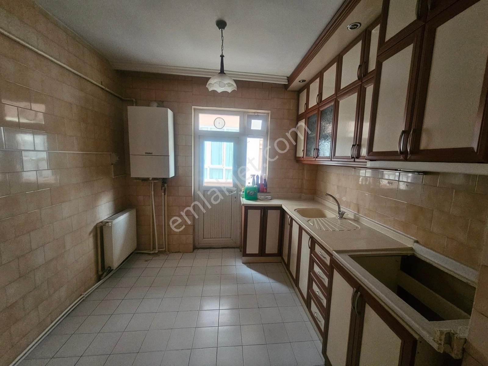 Şimşek'ten Ayvalı Merkez Cami Yakını 110m2 1.kat 3+1 Kiralık - Görsel 3