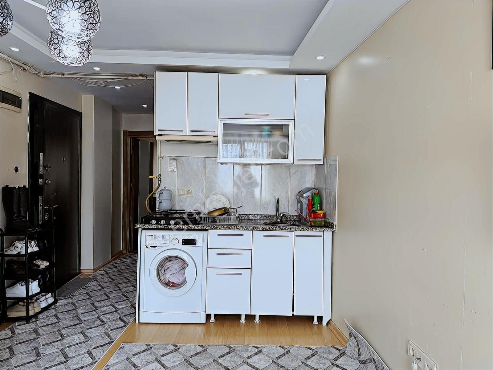 Mecidiyeköy Metro-büs 15 Dk Eşyalı 2+1 Ara Kat Kiralık Daire - Görsel 4