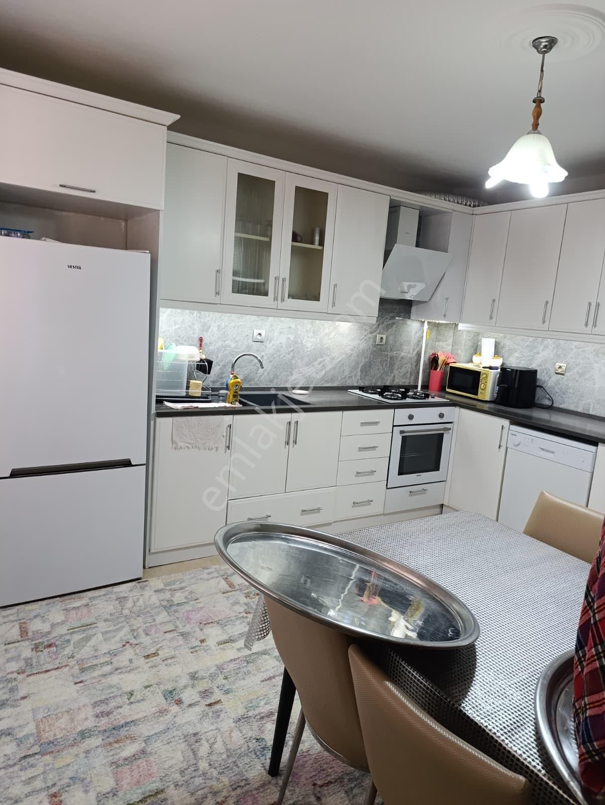 Kaan Emlaktan Bereketlerde Aileye Uygun 2+1 Kiralık Daire - Görsel 11