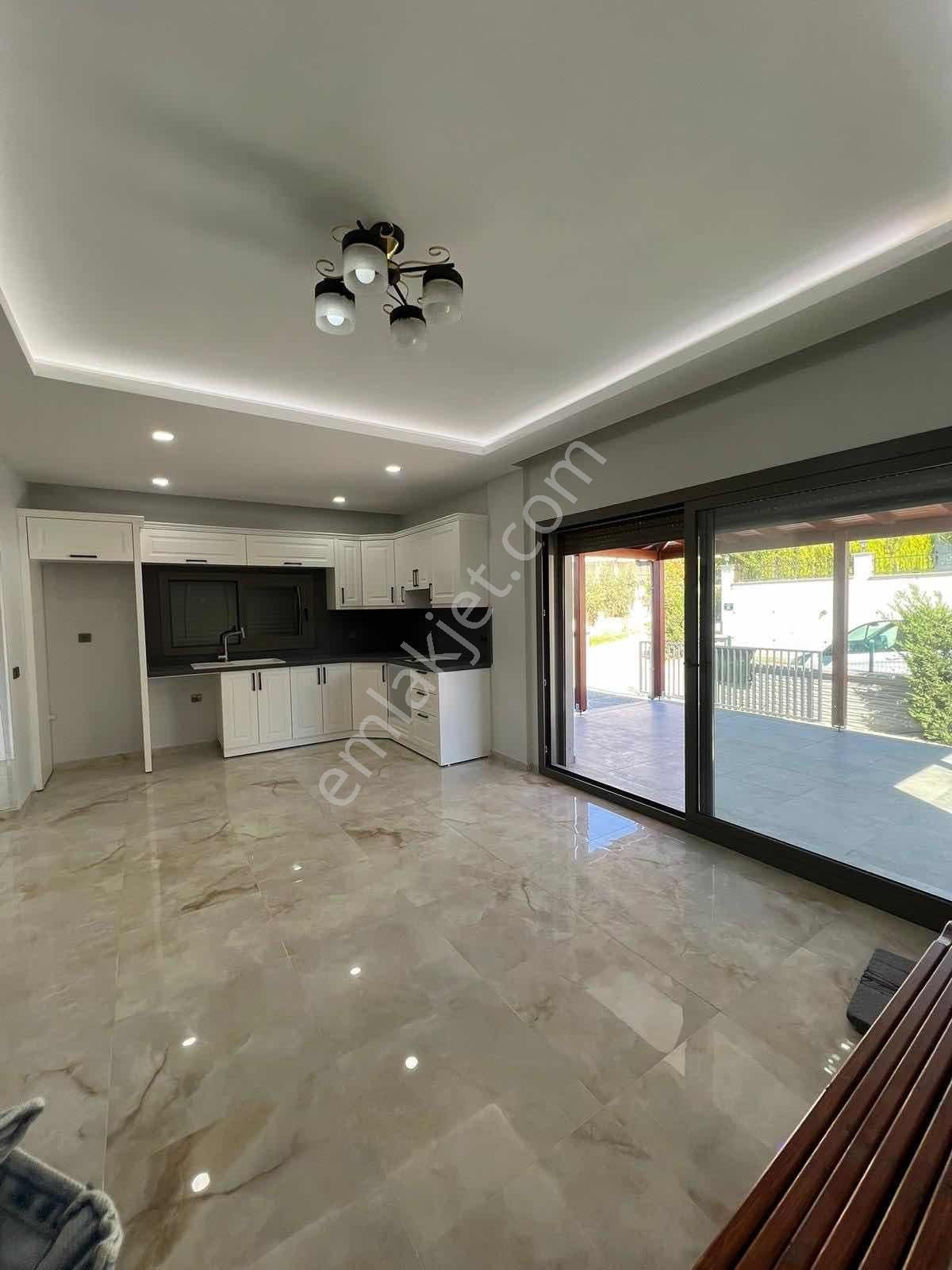 Kuşadası Soğucakta Satılık Tam Müstakil Villa - Görsel 19