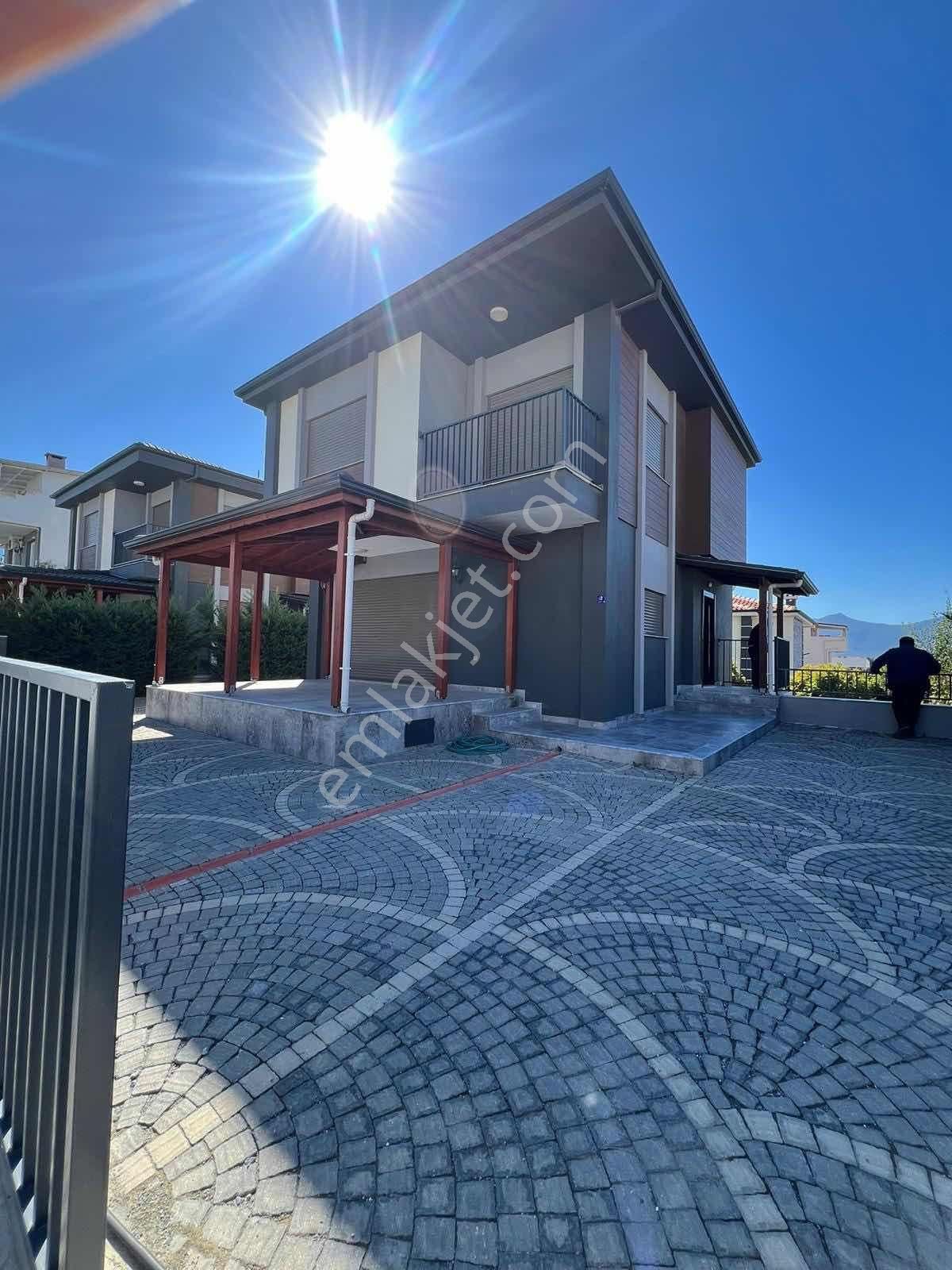 Kuşadası Soğucakta Satılık Tam Müstakil Villa - Görsel 27