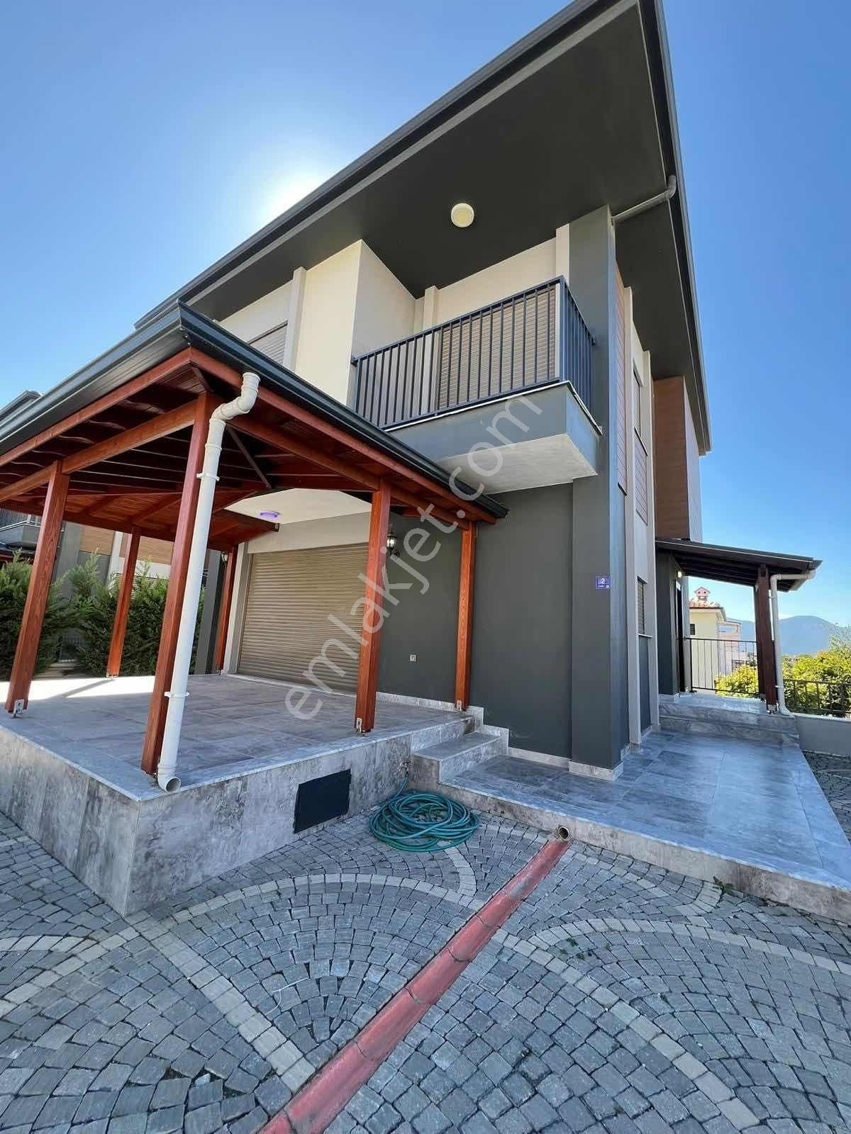 Kuşadası Soğucakta Satılık Tam Müstakil Villa - Görsel 9