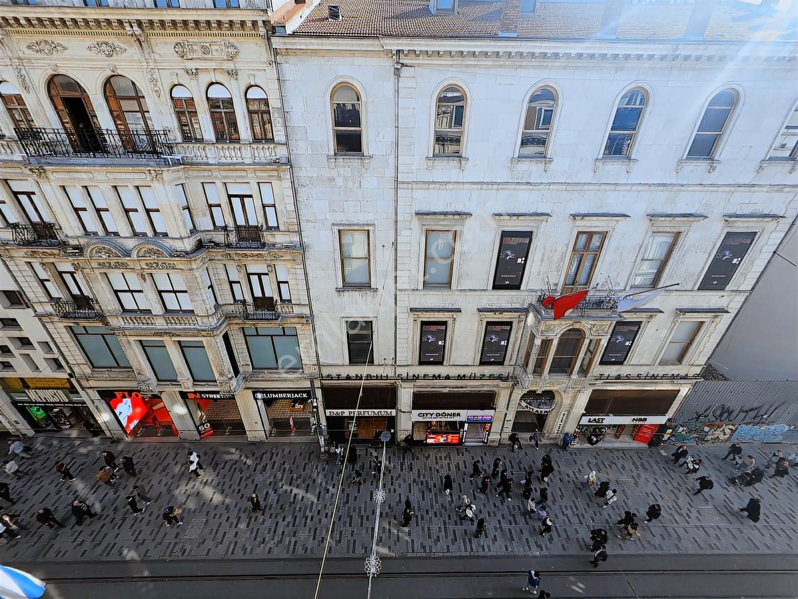 İstiklal Caddesi Halep Pasajında Kiralık Dubleks Ofis - Görsel 6