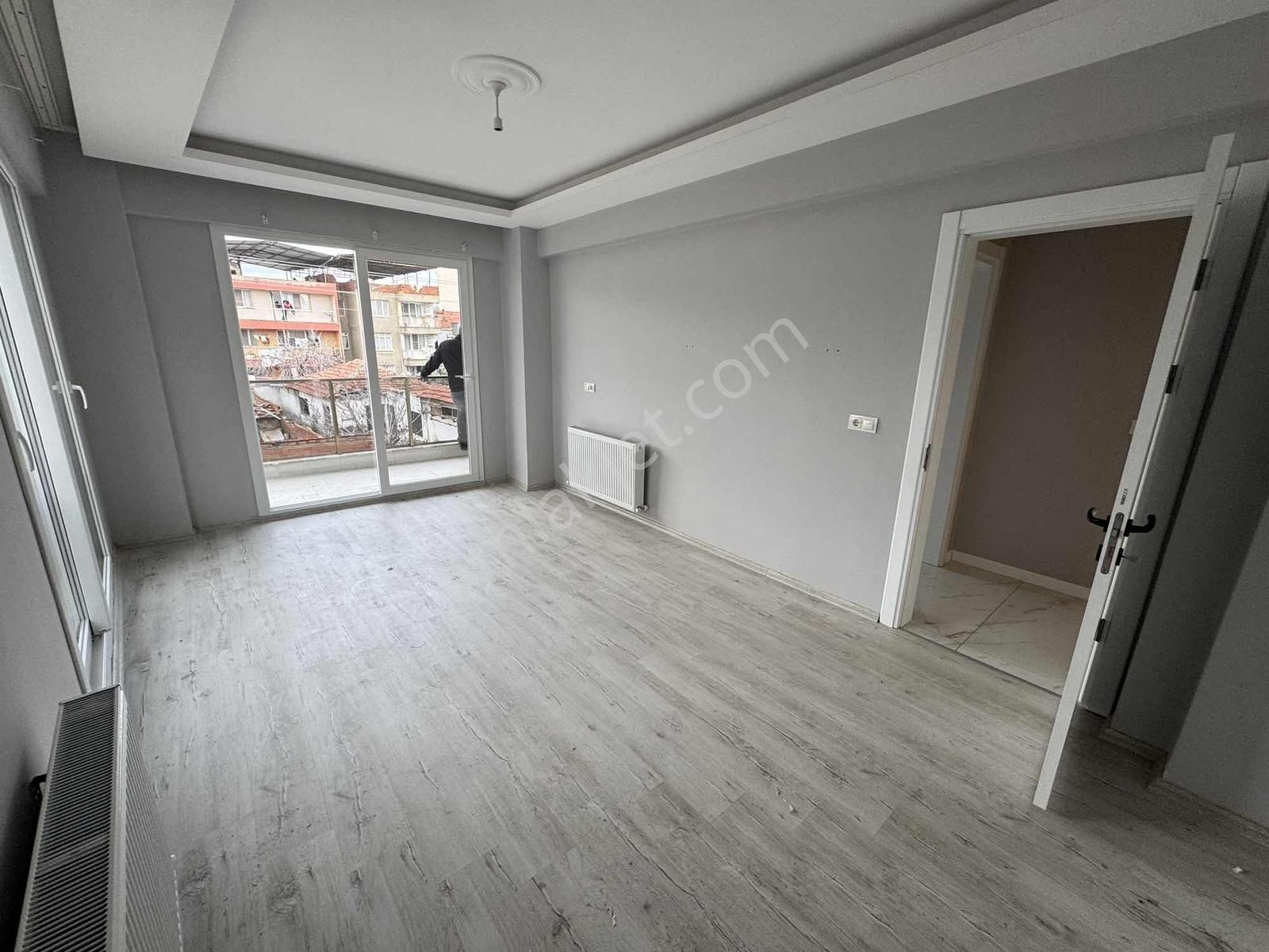 Fatih Mh. Fatih İlkokulu Mevki 3+1 Ara Kat Ebeveyn Banyolu Daire - Görsel 2