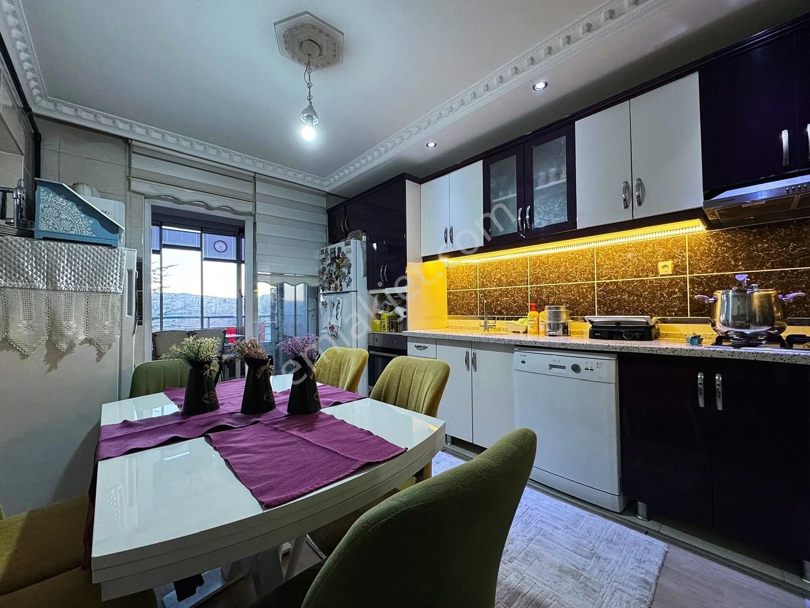 Ovacık Çambaşı Cad Yakını Yapılı Asansörlü Satılık 3+1 Daire