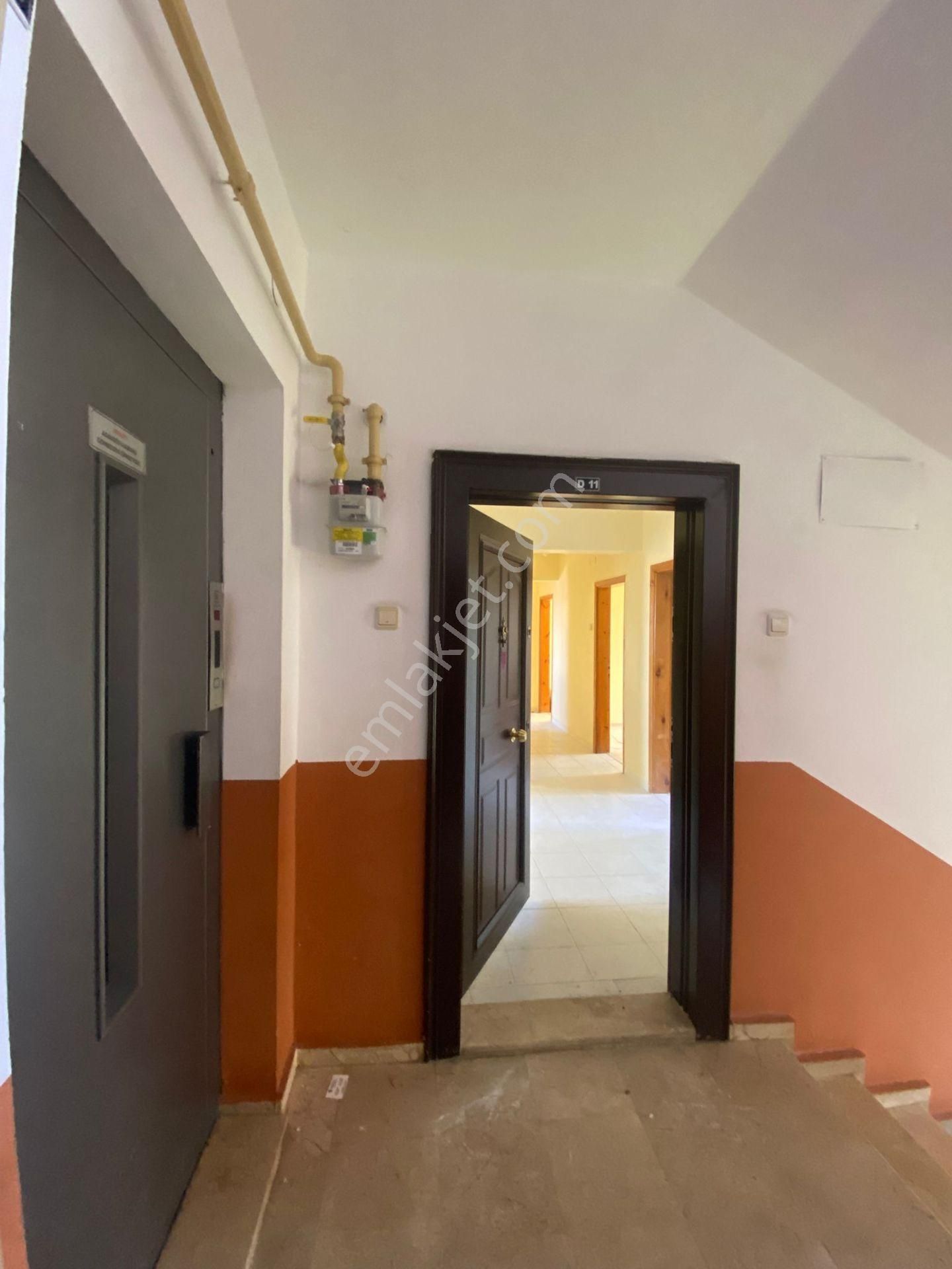 Trabzon'da Kiralık 3+1 Daire - Görsel 16