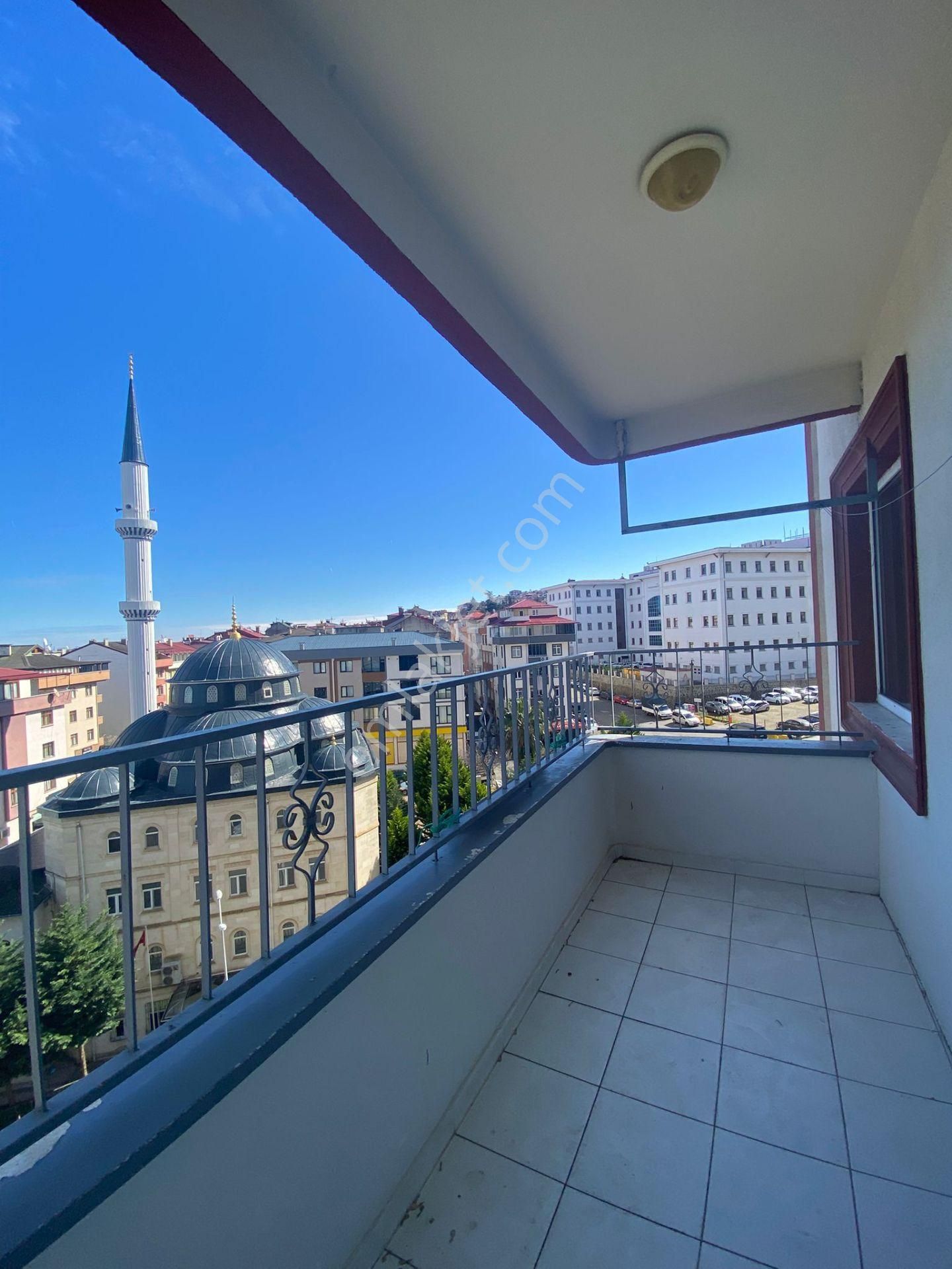 Trabzon'da Kiralık 3+1 Daire - Görsel 21