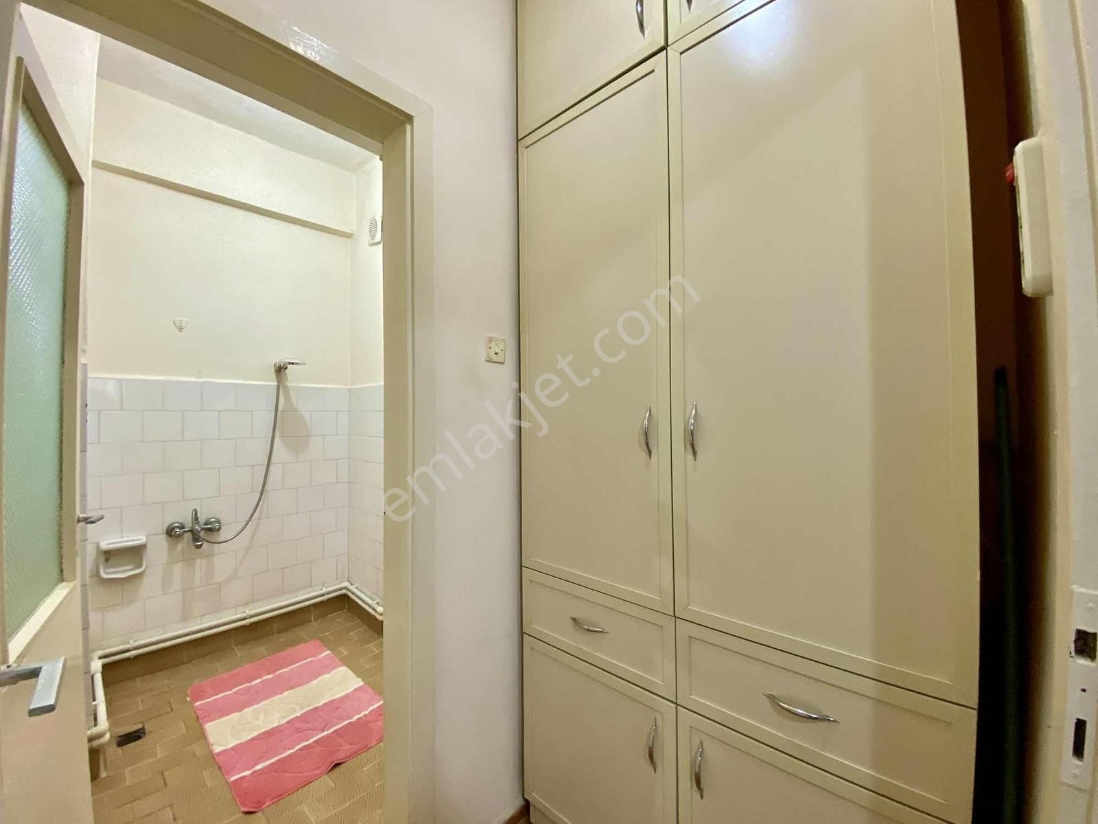 Merkezi Konumda Yüksek Giriş 2+1 Eşyalı Daire - Görsel 6