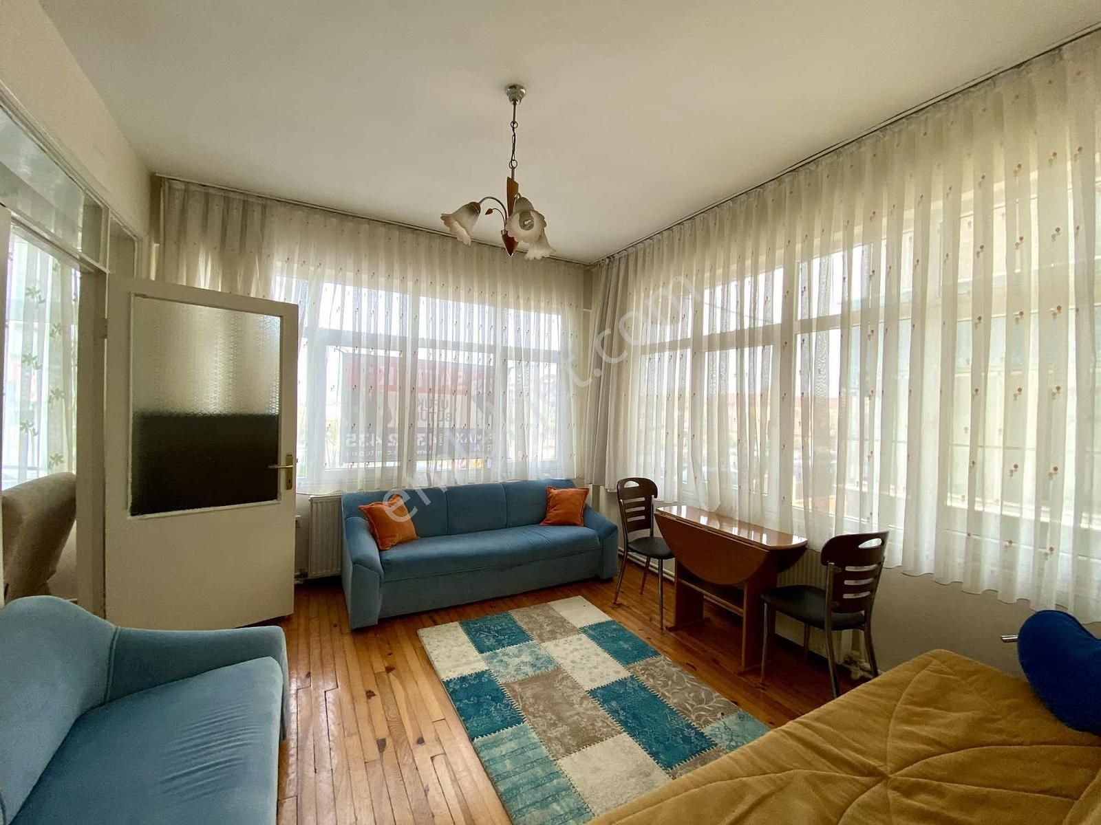 Merkezi Konumda Yüksek Giriş 2+1 Eşyalı Daire - Görsel 17