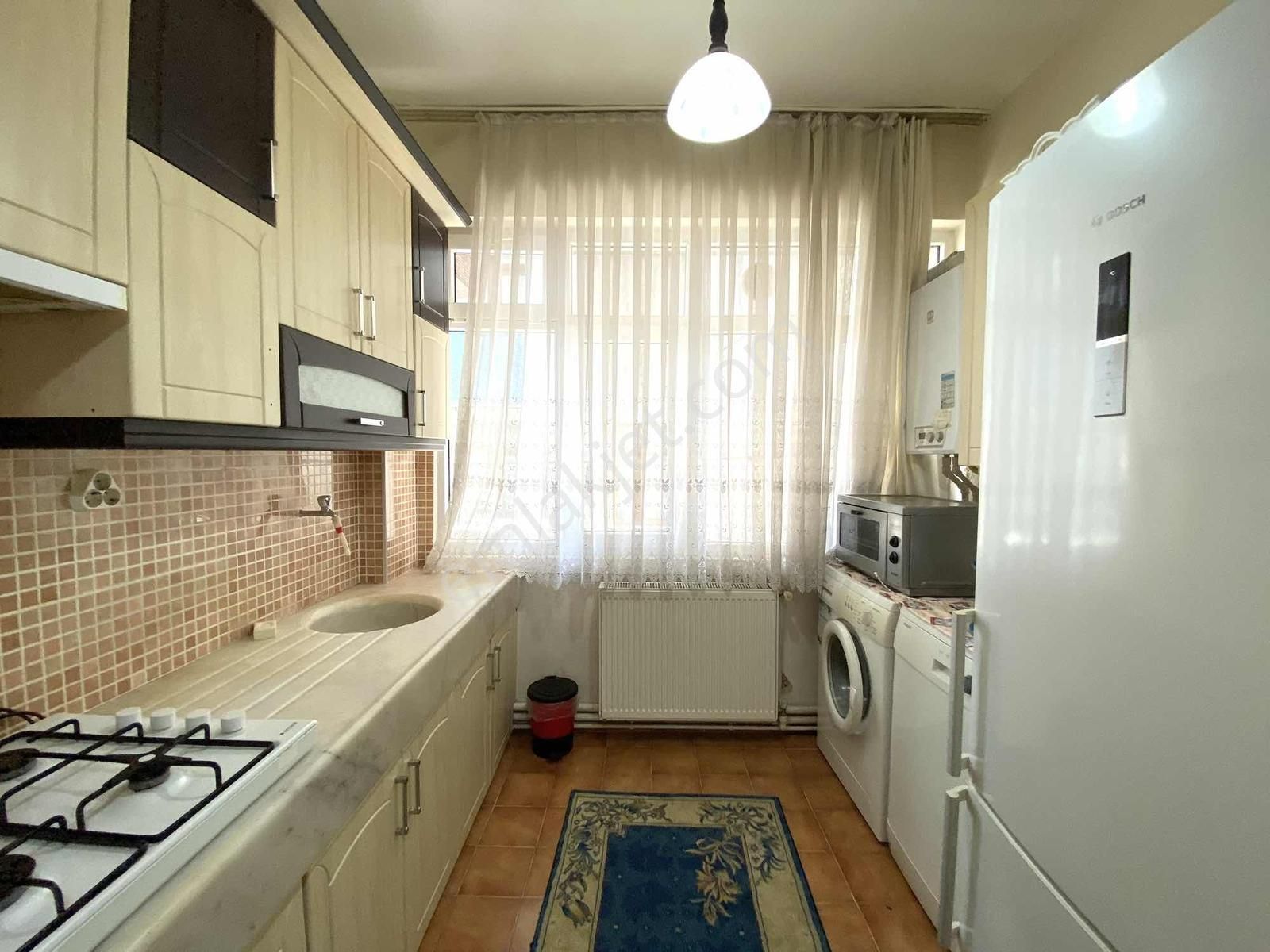 Merkezi Konumda Yüksek Giriş 2+1 Eşyalı Daire - Görsel 24