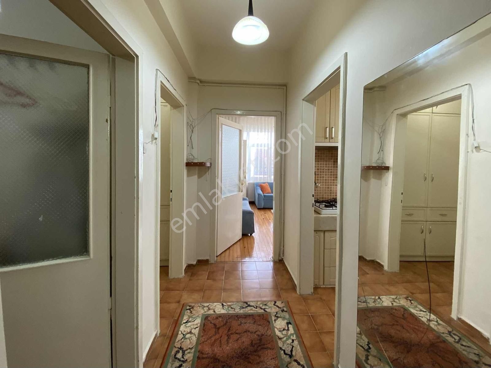 Merkezi Konumda Yüksek Giriş 2+1 Eşyalı Daire - Görsel 12