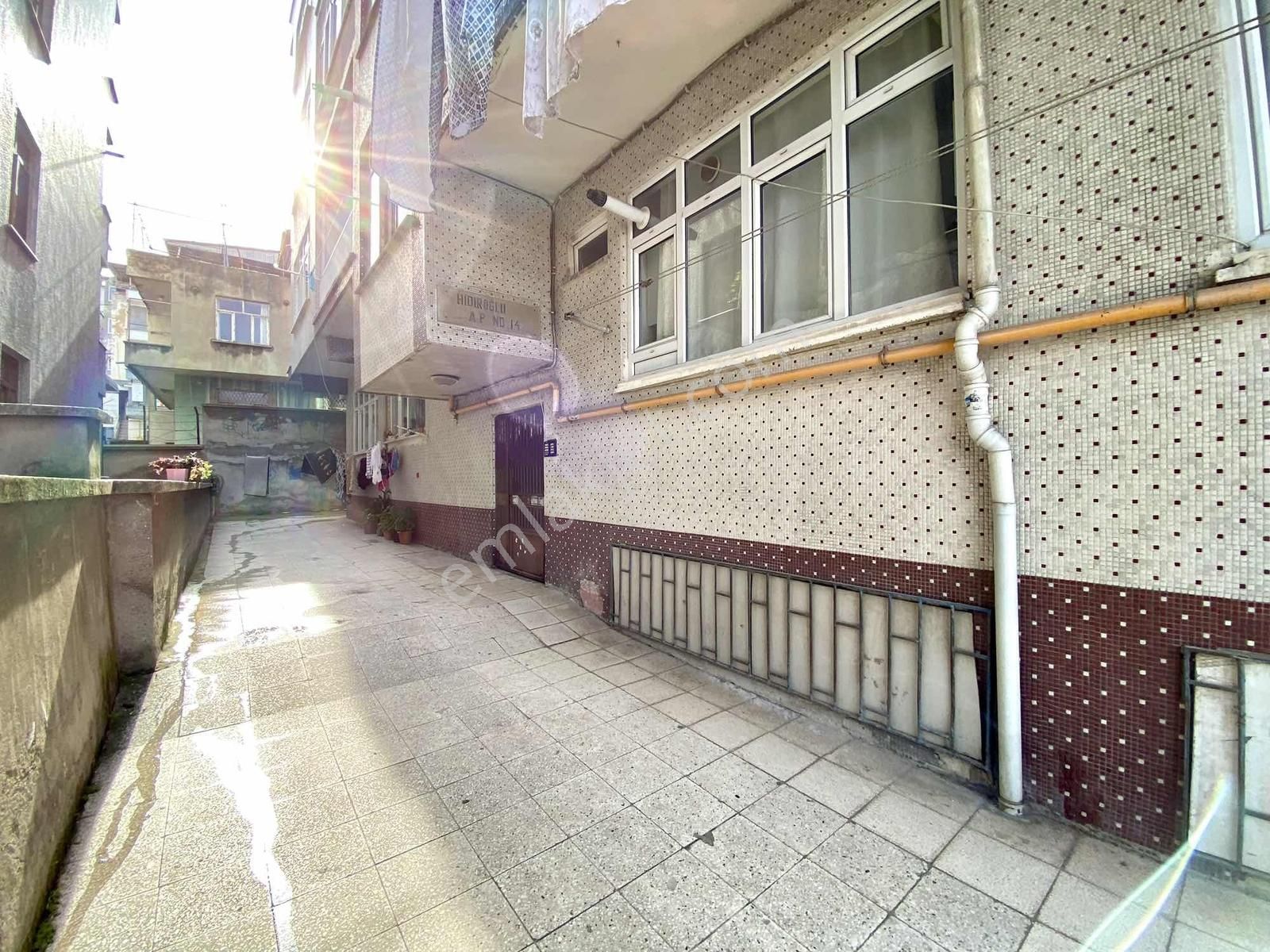 Merkezi Konumda Yüksek Giriş 2+1 Eşyalı Daire - Görsel 22