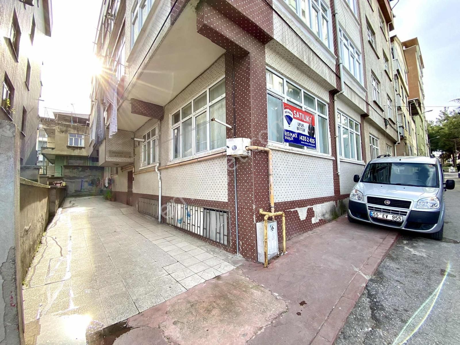 Merkezi Konumda Yüksek Giriş 2+1 Eşyalı Daire - Görsel 27