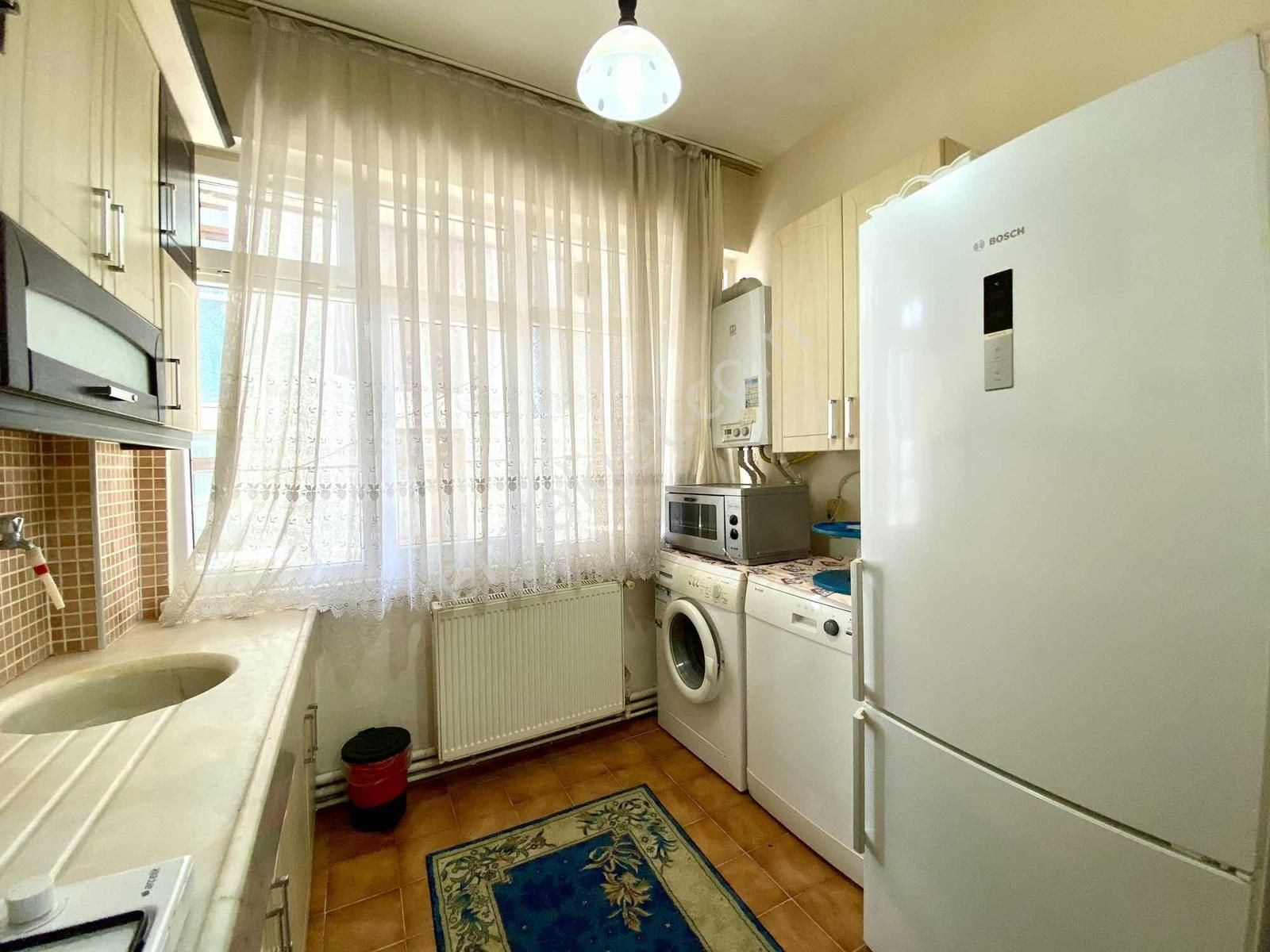 Merkezi Konumda Yüksek Giriş 2+1 Eşyalı Daire - Görsel 16