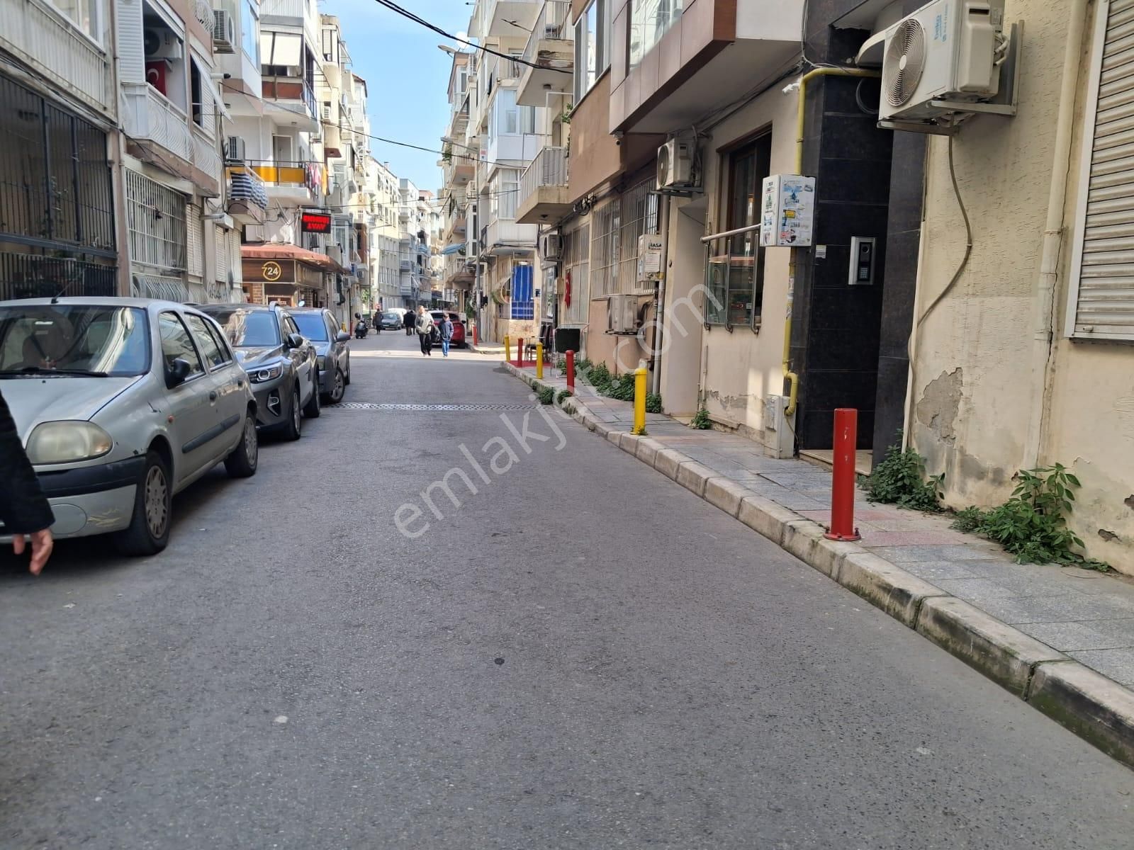 Güzelyalıda 34 Sokak Da Ful Yapılı 3 Cü Kat Doğal Gazlı