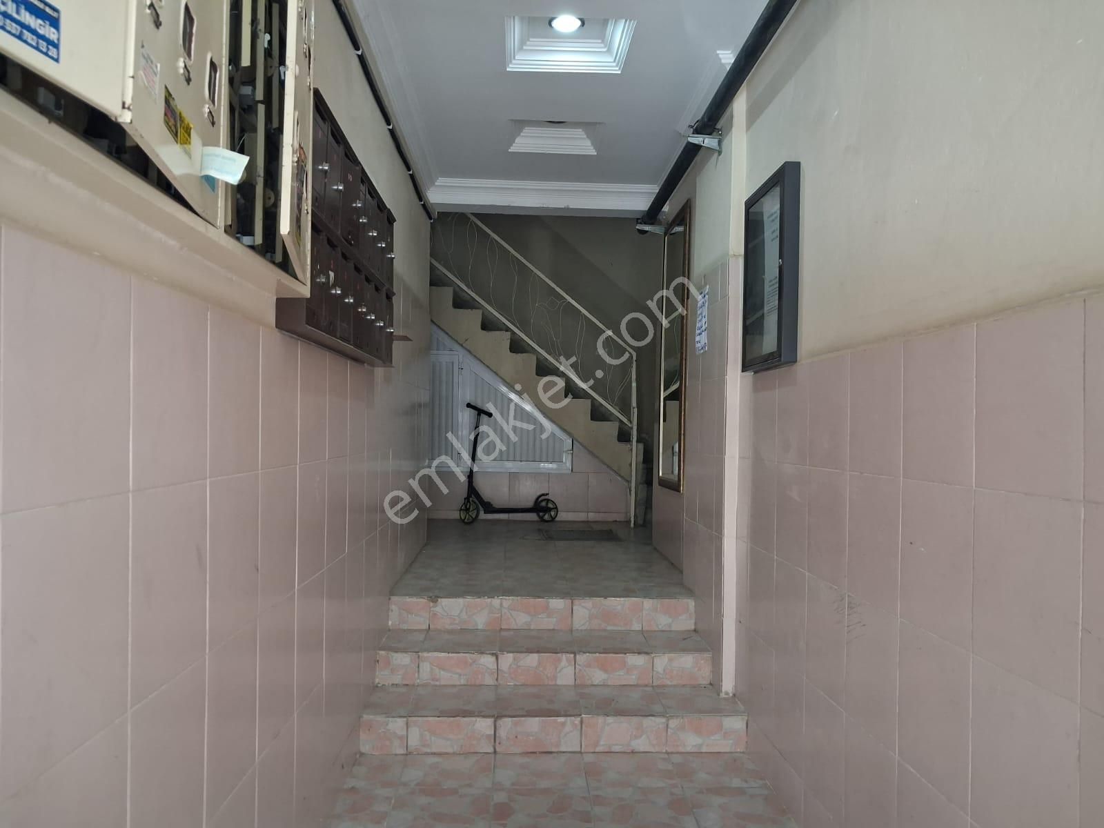 Güzelyalıda 34 Sokak Da Ful Yapılı 3 Cü Kat Doğal Gazlı - Görsel 4