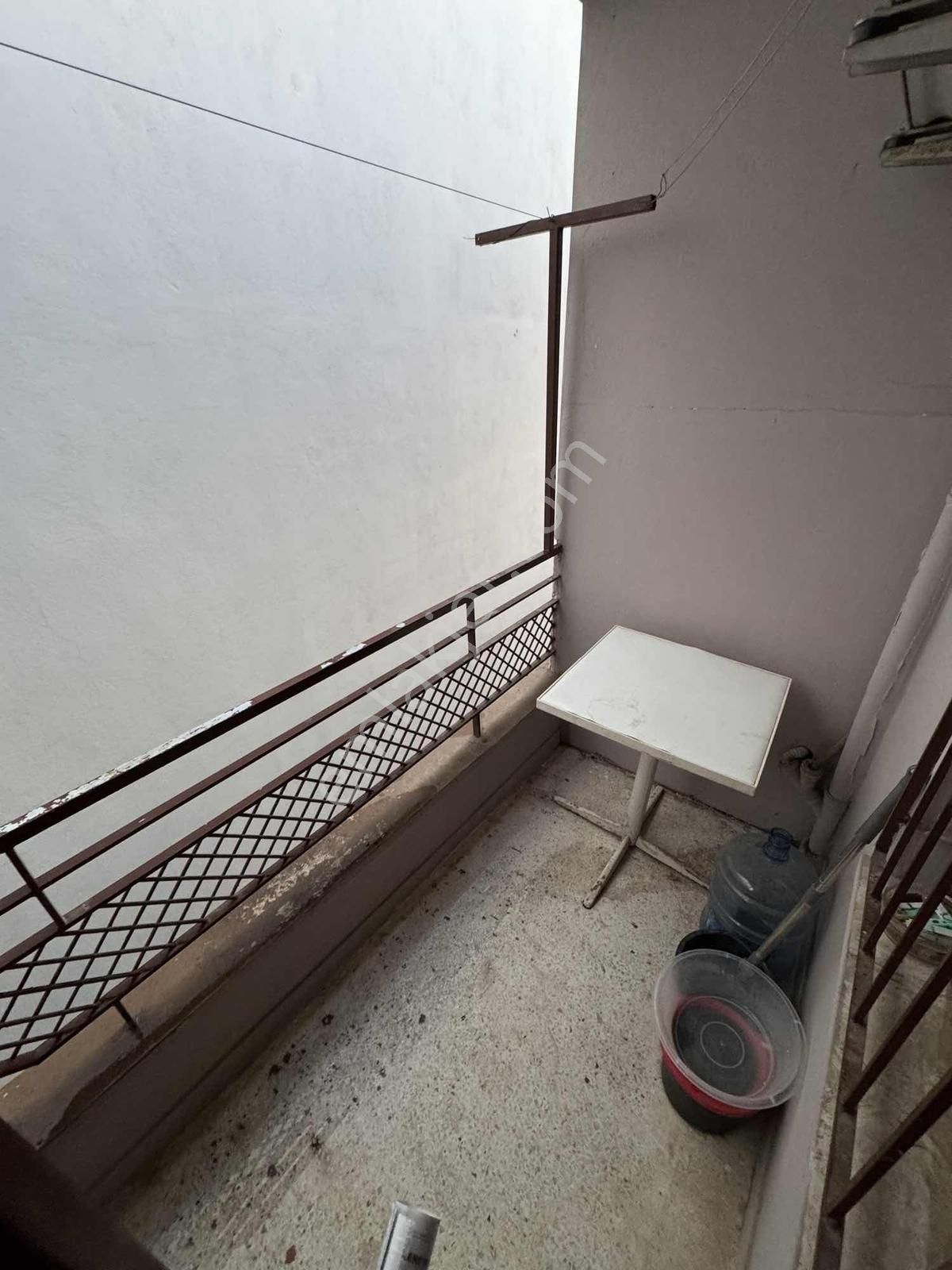 A K Mutldan Kültürde 112 Acil Öğretmenevi Arkası 1+0 Eşayalı Ev - Görsel 5