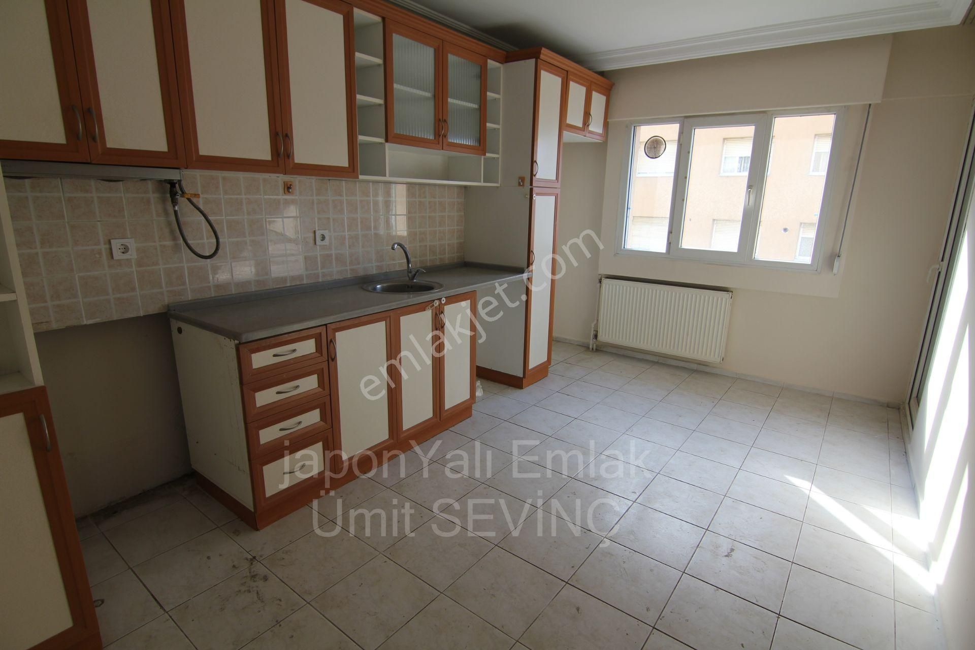 Üçkuyular İkiztepe Sitesinde Kiralık 3 Cephe 150 M2 3+1 Deniz Manzaralı - Görsel 32