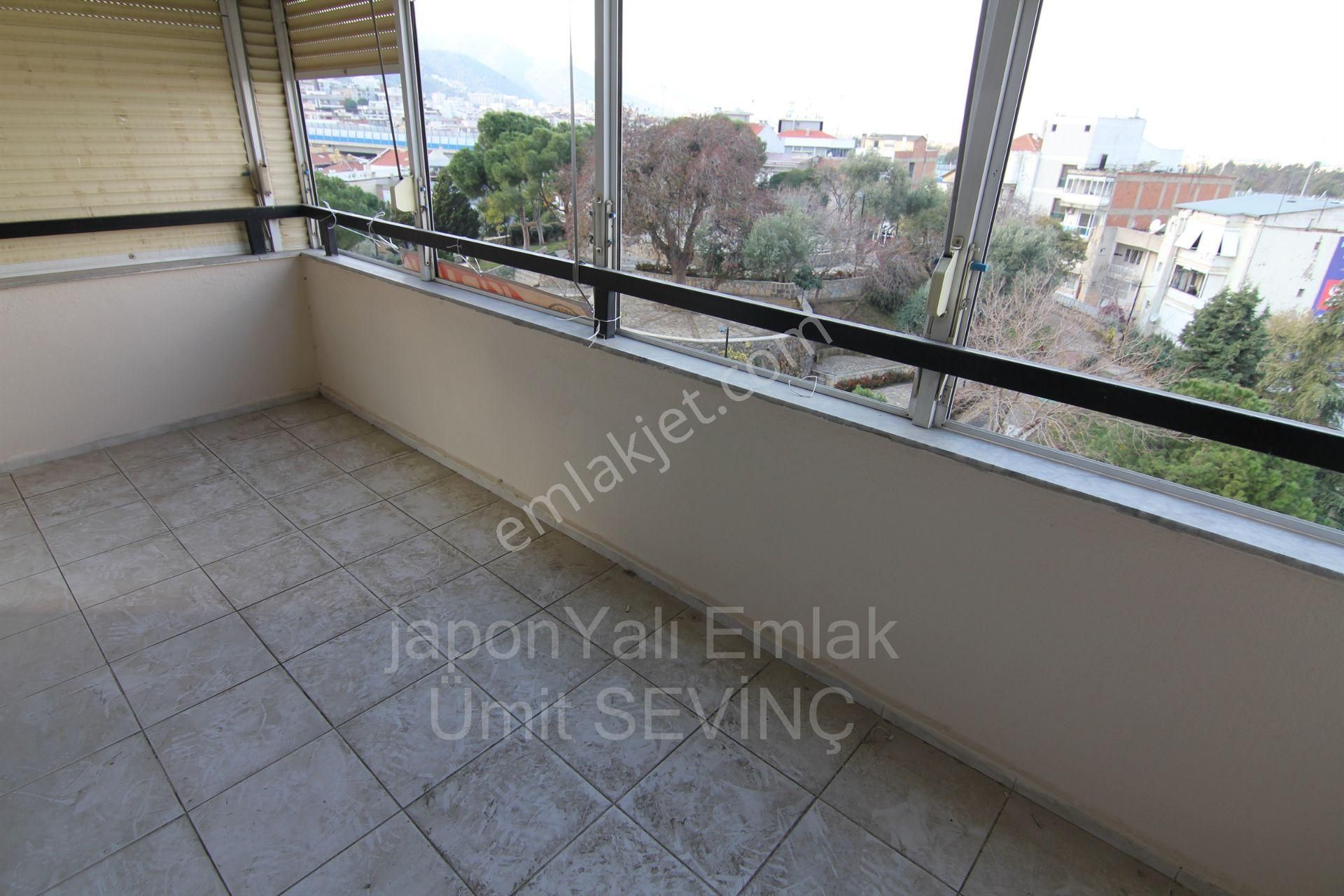 Üçkuyular İkiztepe Sitesinde Kiralık 3 Cephe 150 M2 3+1 Deniz Manzaralı - Görsel 7