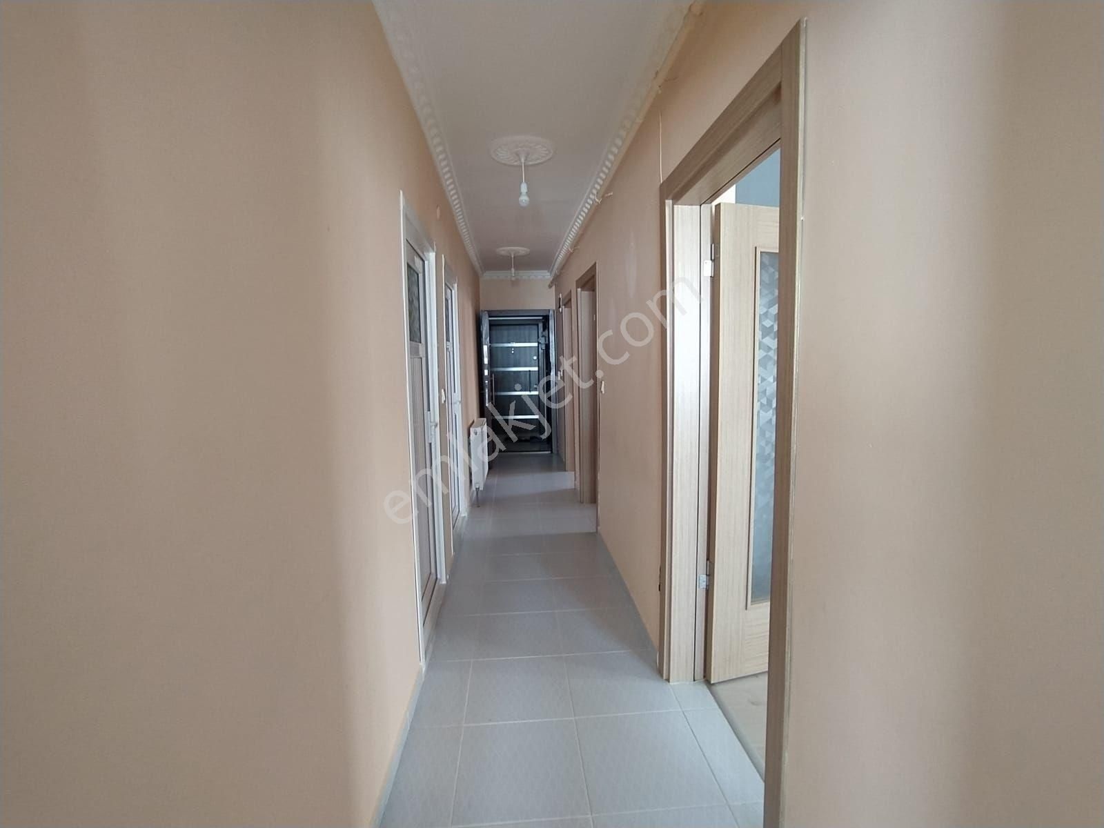 Kaymakamlık Arkası 2+1 Çok Geniş Asansörlü Satılık Daire - Görsel 9