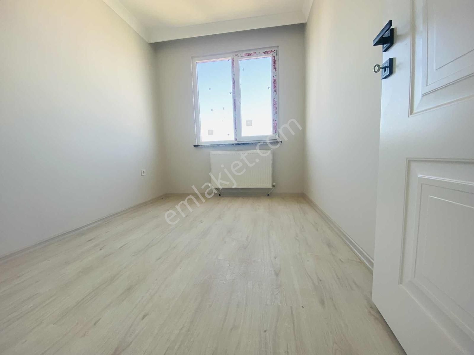 Mimarsinan Mah.cadde Üzerinde Kiralık 4+1 Üst Dublexs Daire - Görsel 4
