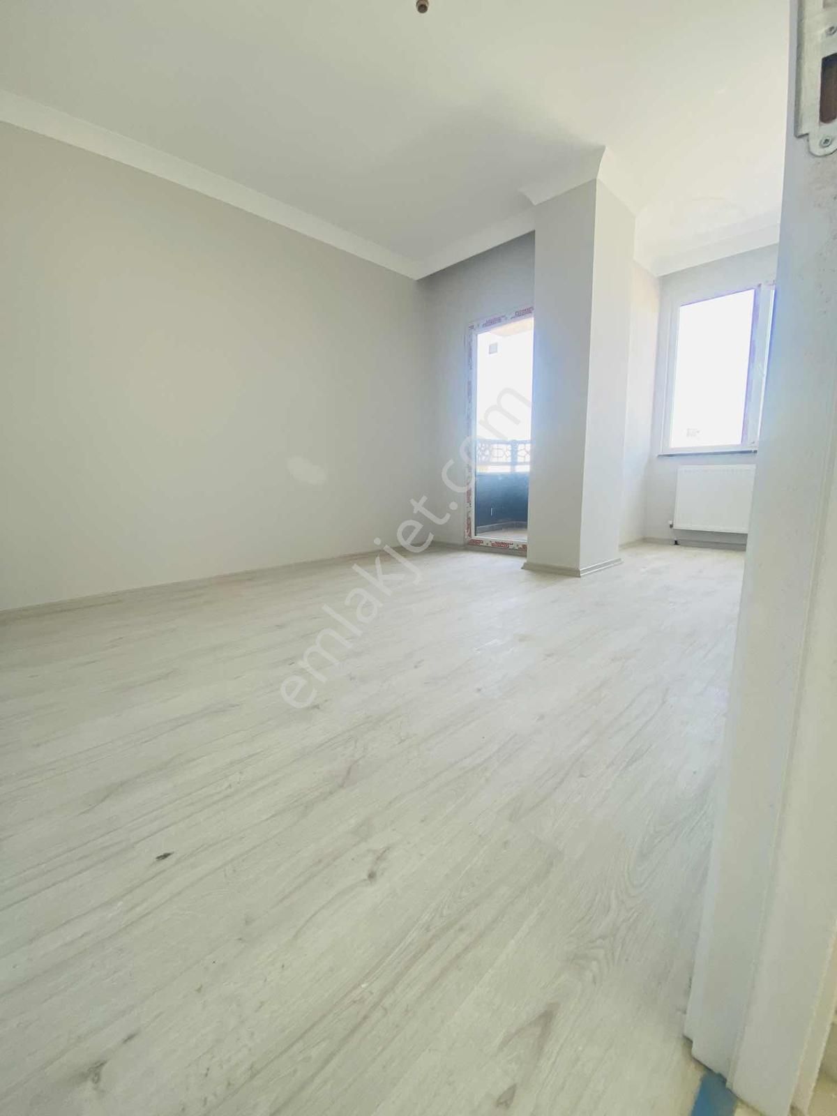 Mimarsinan Mah.cadde Üzerinde Kiralık 4+1 Üst Dublexs Daire - Görsel 8