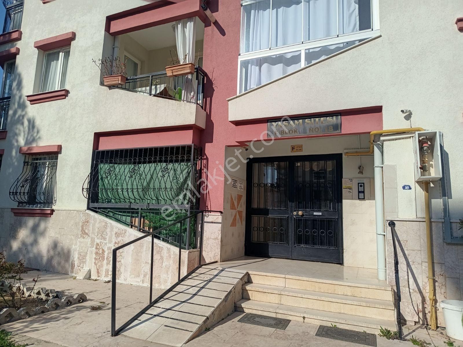 Buket Emlaktan Eşyalı Kiralık 2+1 Daire Ara Kat Doğalgazlı - Görsel 11