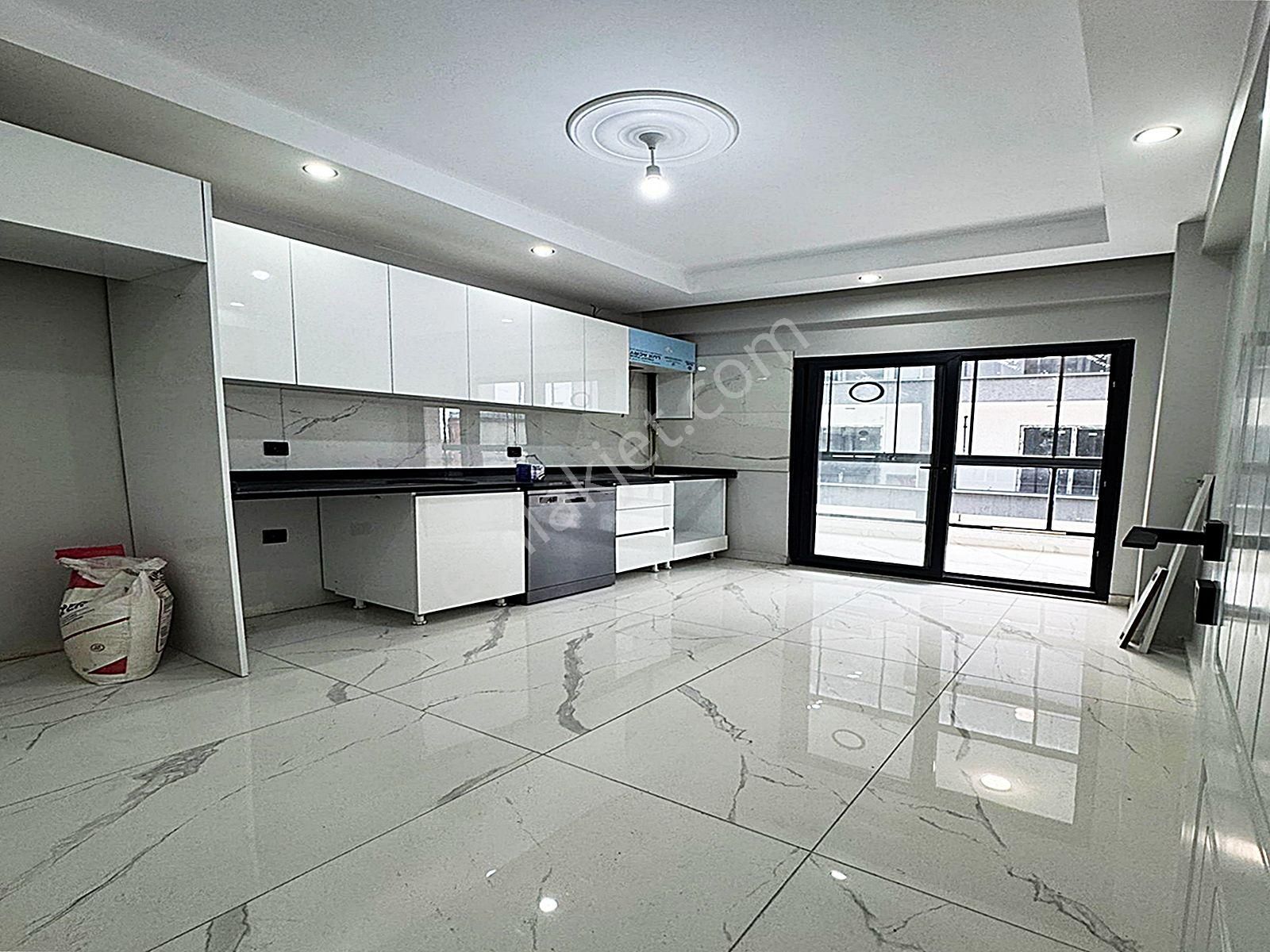 Silivri Selimpaşada Merkeze Ve Denize Yürüyüme Mesafesinde 2+1 - Görsel 3