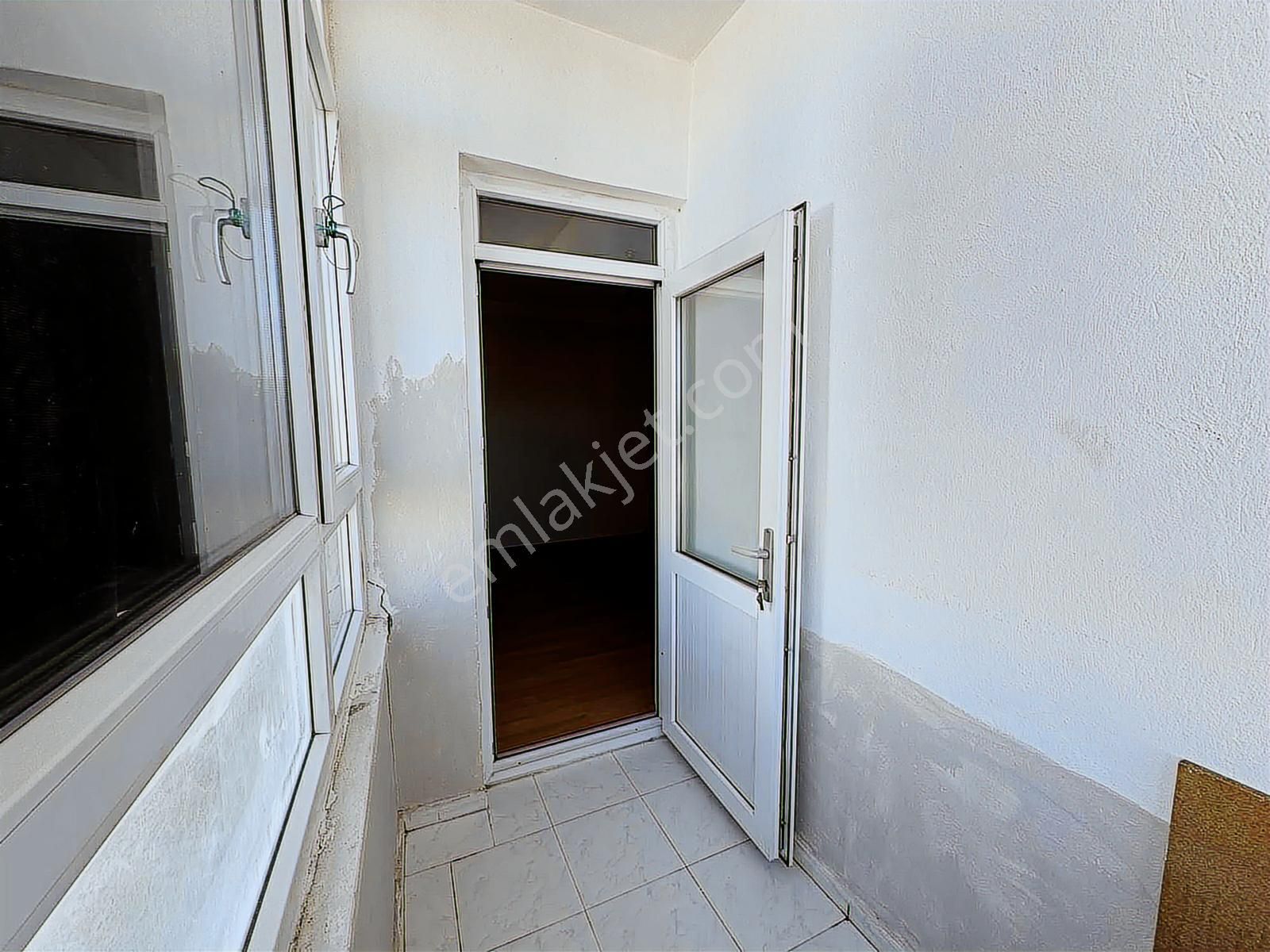 Barbaros Mahde Cadde Üstü 3 Cepheli Satılık Daire - Görsel 6