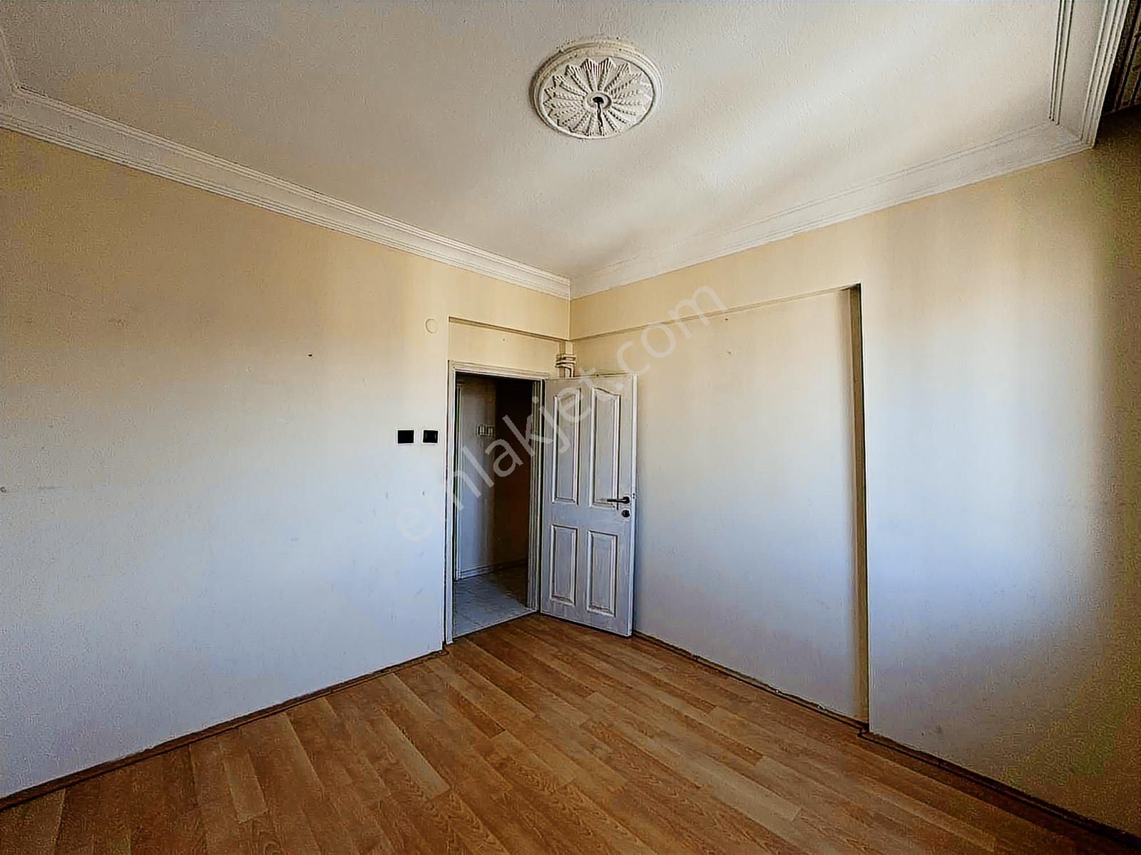 Barbaros Mahde Cadde Üstü 3 Cepheli Satılık Daire - Görsel 13