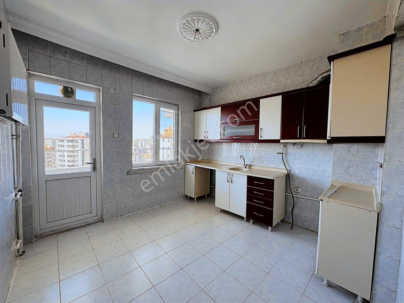 Barbaros Mahde Cadde Üstü 3 Cepheli Satılık Daire - Görsel 11