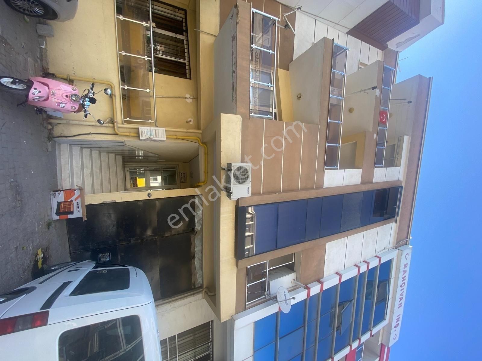 Buca Yabancı Diller Fakültesine 2-3 Dk. Mesafede 1+1 Full Eşyalı - Görsel 34