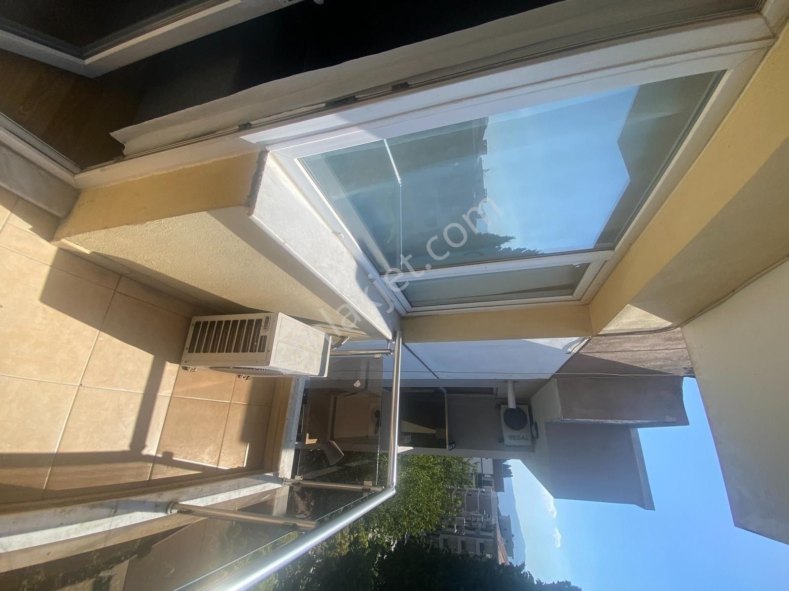 Buca Yabancı Diller Fakültesine 2-3 Dk. Mesafede 1+1 Full Eşyalı - Görsel 2