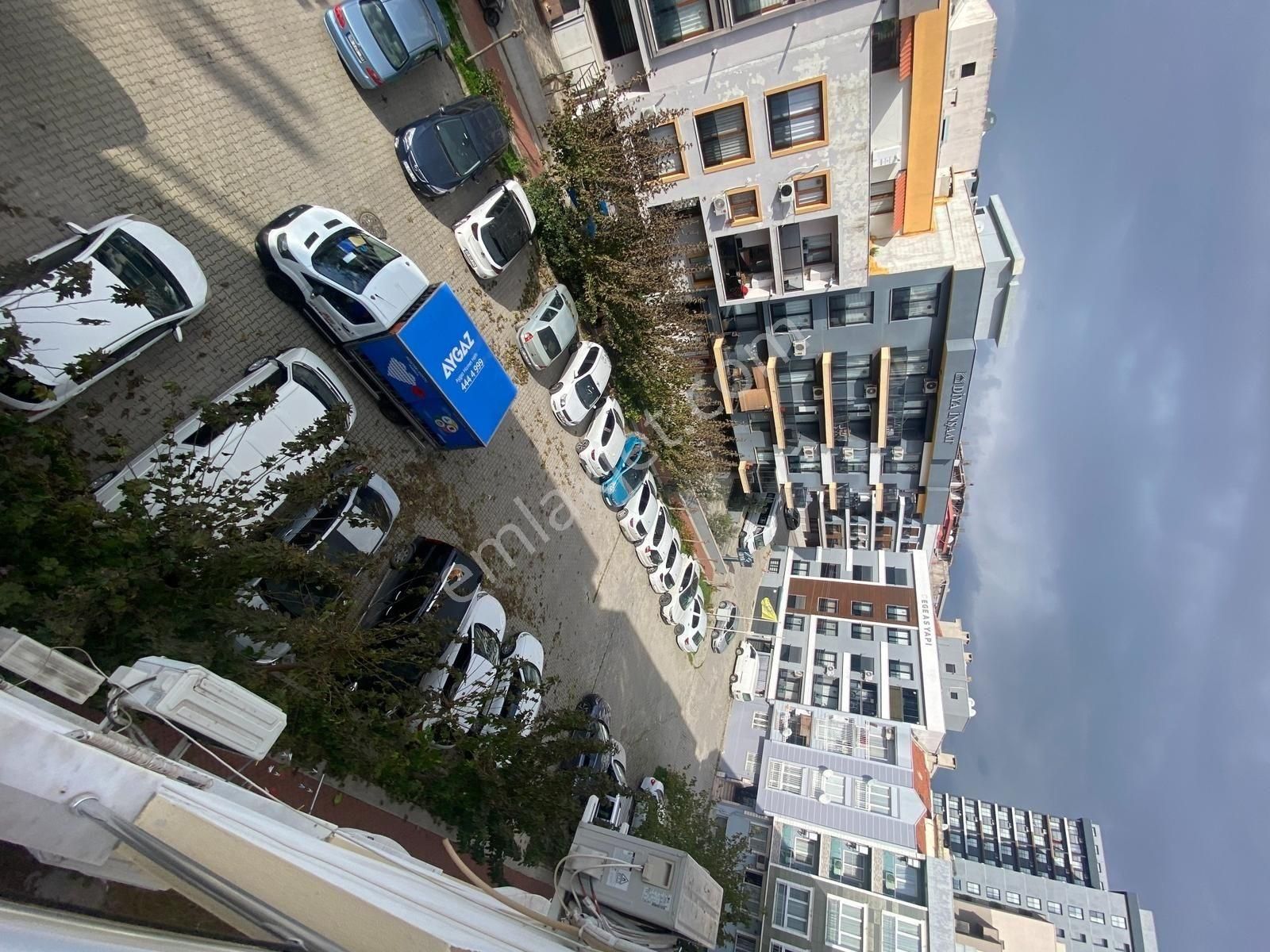 Buca Yabancı Diller Fakültesine 2-3 Dk. Mesafede 1+1 Full Eşyalı - Görsel 9