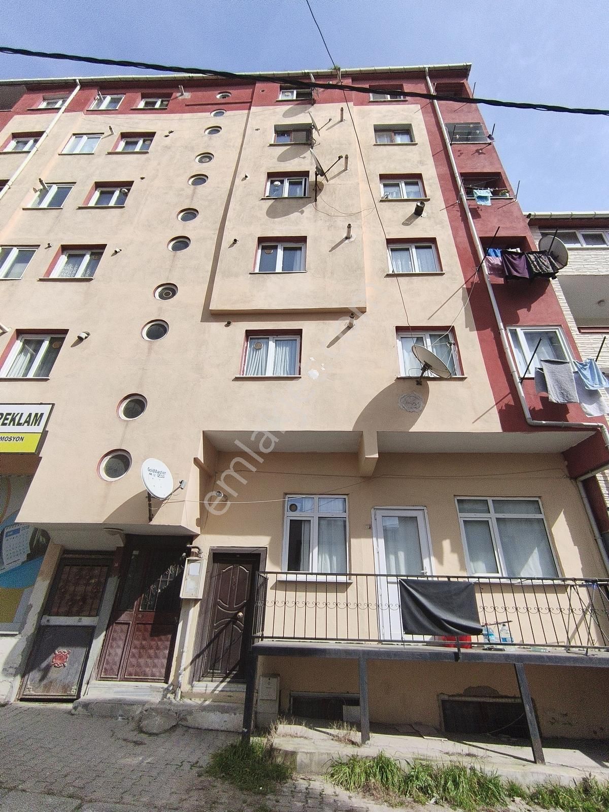 Koru Emlaktan Kiralık Şifa Merkeze Yakın 1+1 Eşyalı Fırsat Daire