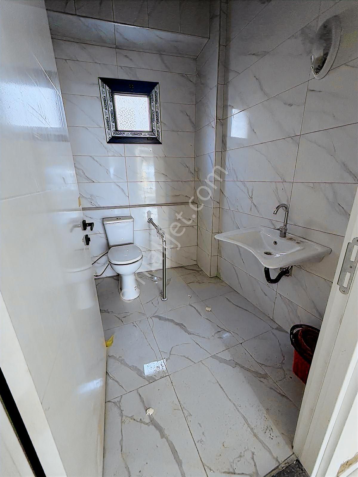 Demetten Saim Çıkrıkçı Cadde Üzeri 125 M2 Wc Li Kiralık Dükkan . - Görsel 16