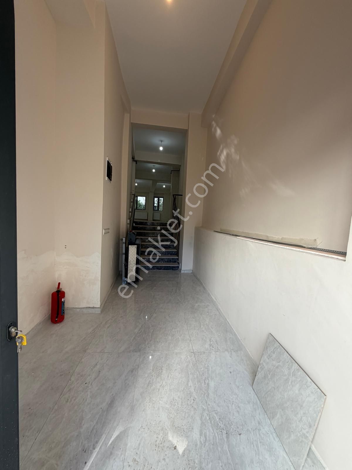 Demetten Saim Çıkrıkçı Cadde Üzeri 125 M2 Wc Li Kiralık Dükkan . - Görsel 8