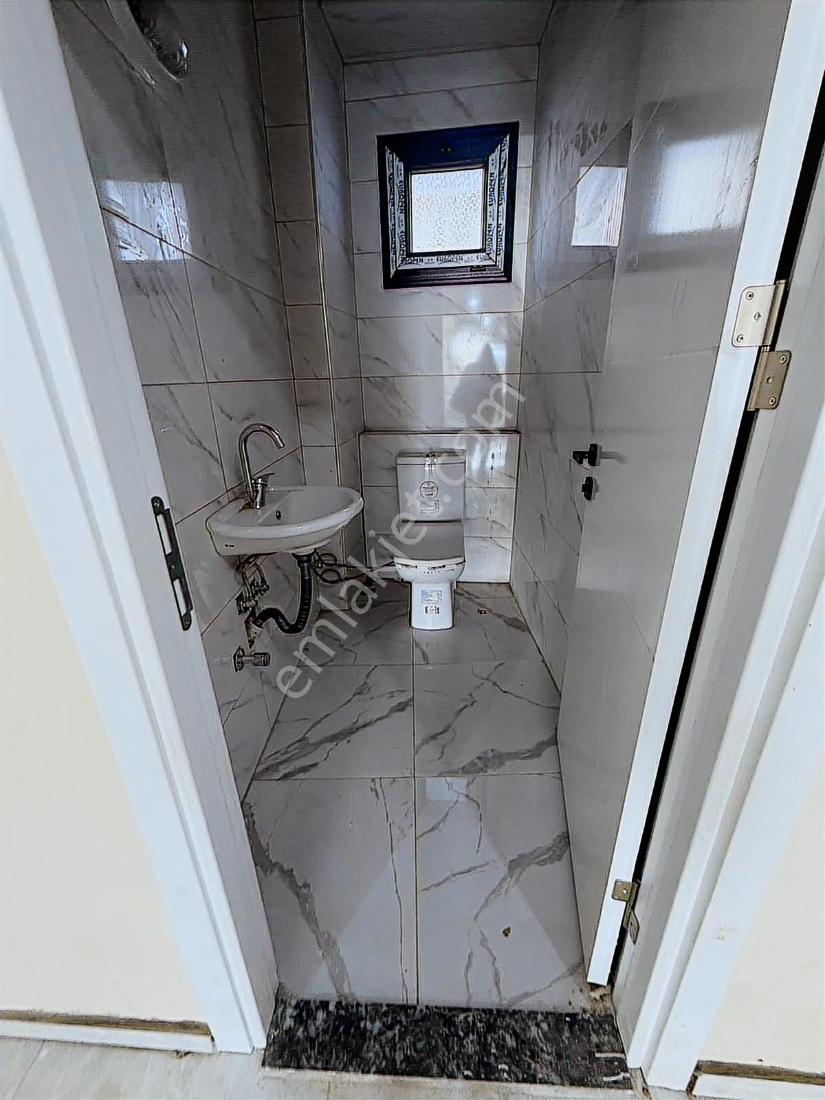 Demetten Saim Çıkrıkçı Cadde Üzeri 125 M2 Wc Li Kiralık Dükkan . - Görsel 18