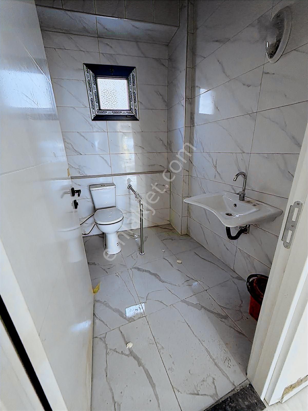 Demetten Saim Çıkrıkçı Cadde Üzeri 125 M2 Wc Li Kiralık Dükkan . - Görsel 15